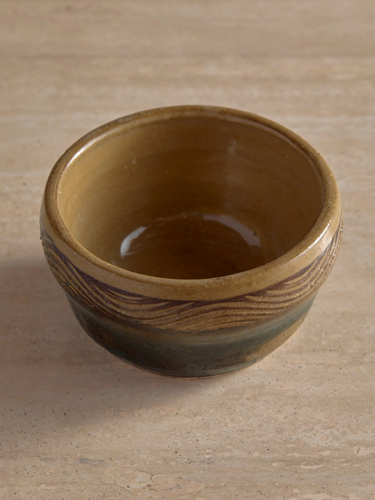 93_TheSmallHandmadeCeramicBowl_003.jpg