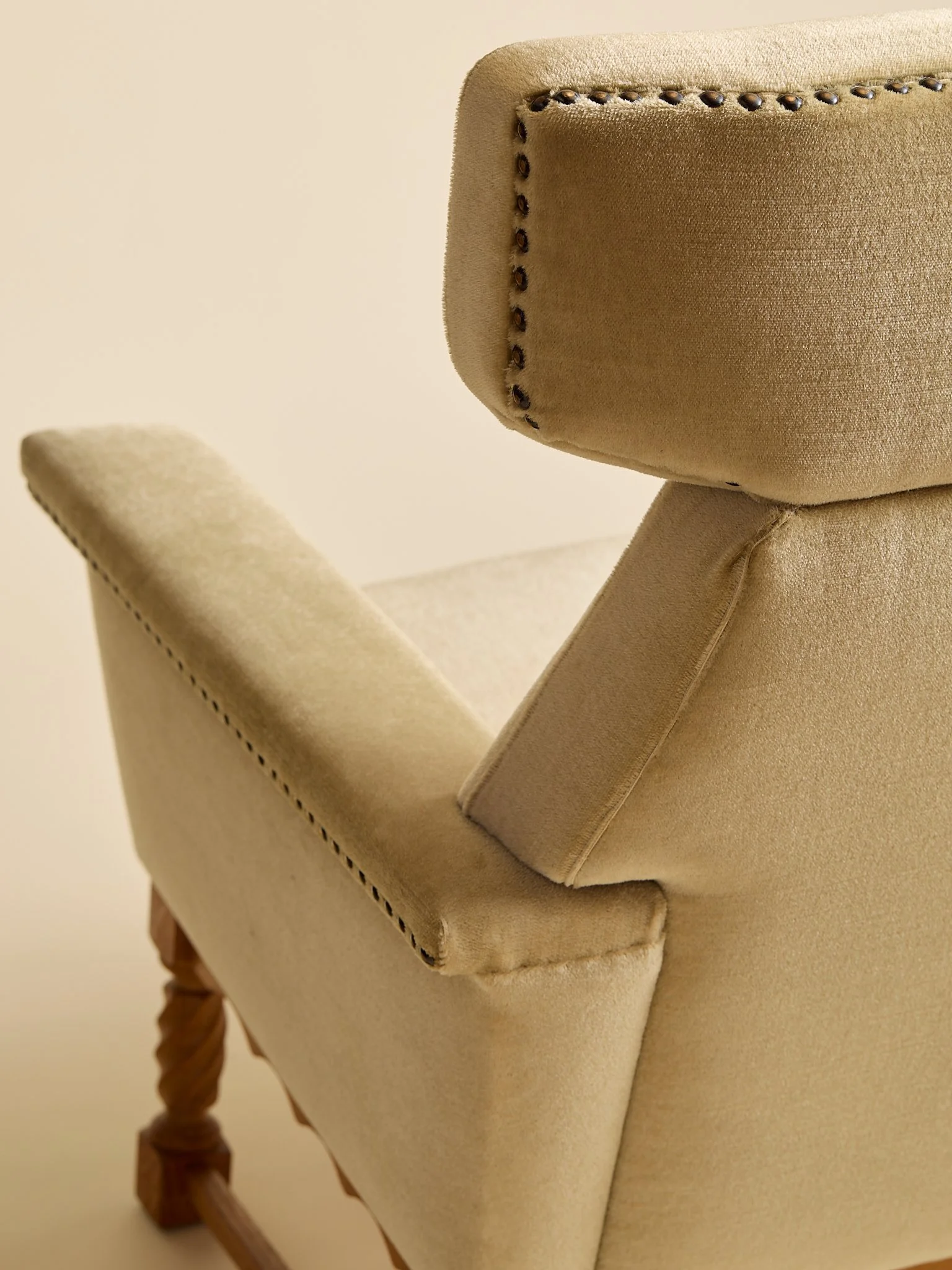 394_TheVintageDanishVelourCarvedDetailArmchairs_10.jpg