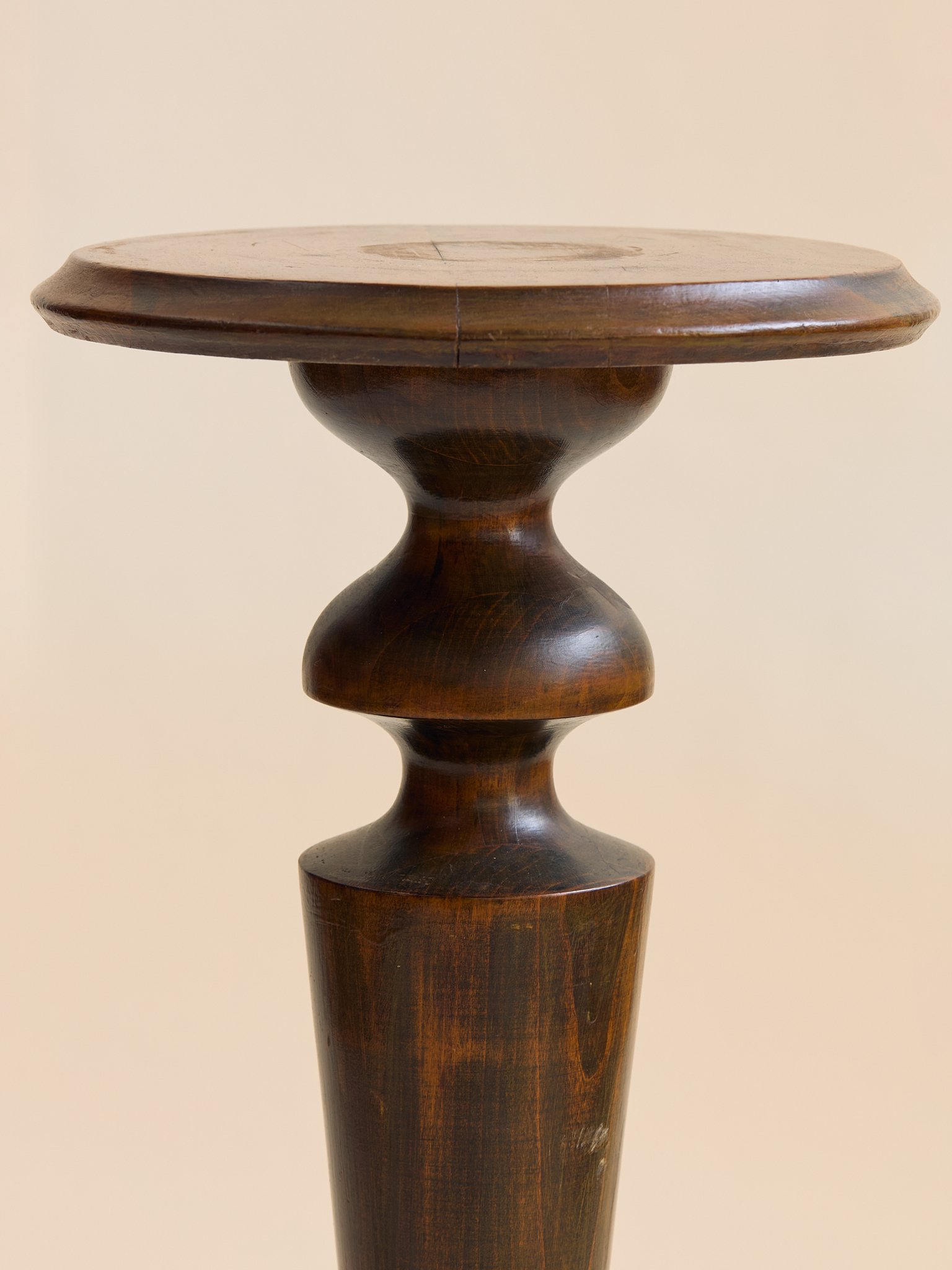 15_TheVintageTallShapedWoodPedestal _006.jpg