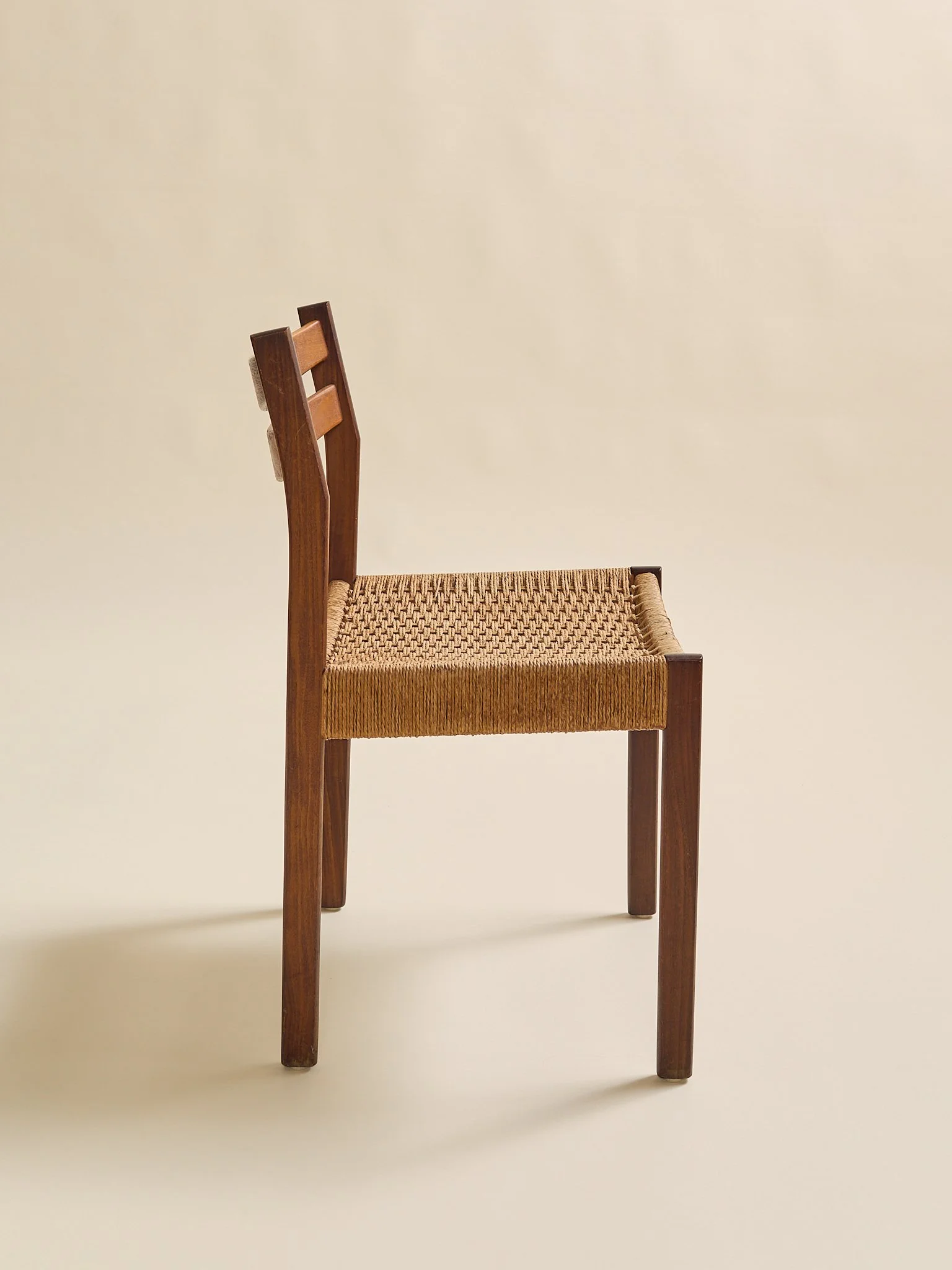 306_TheVintageDanishMCMAccentChair_03.jpg