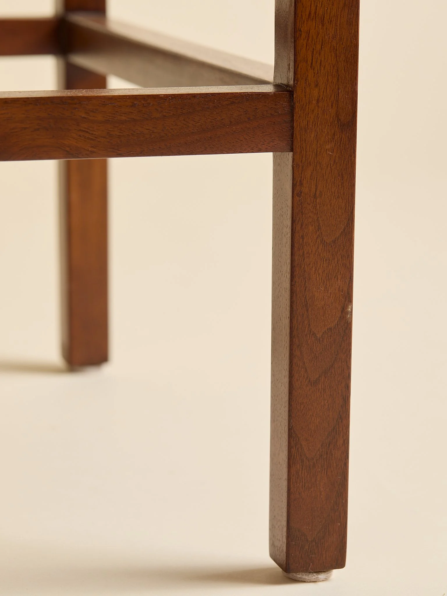 413_TheVintageMCMSideTables_08.jpg