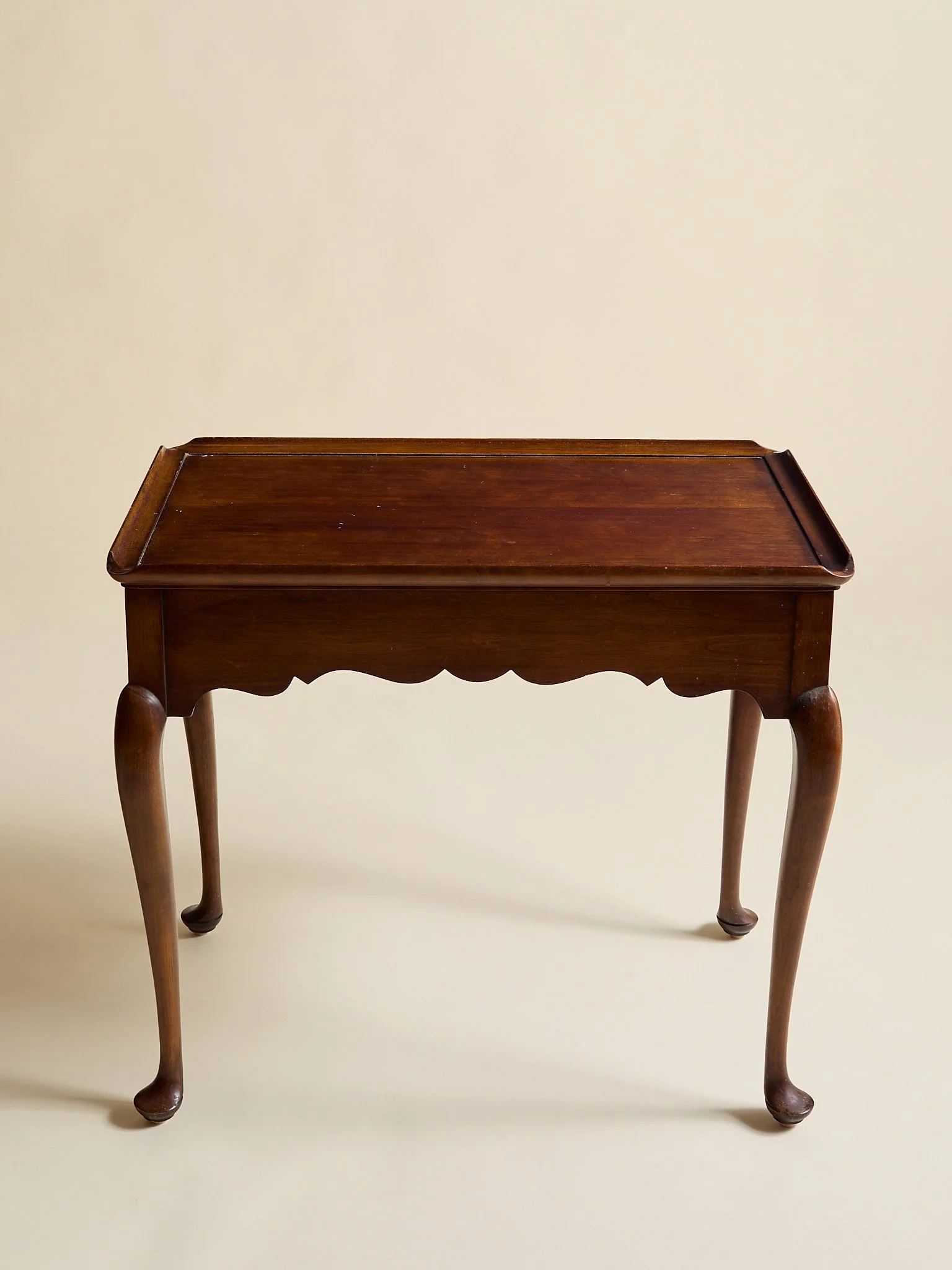 406_Statton"OldTowneCherry"QueenAnneTeaTable_01.jpg