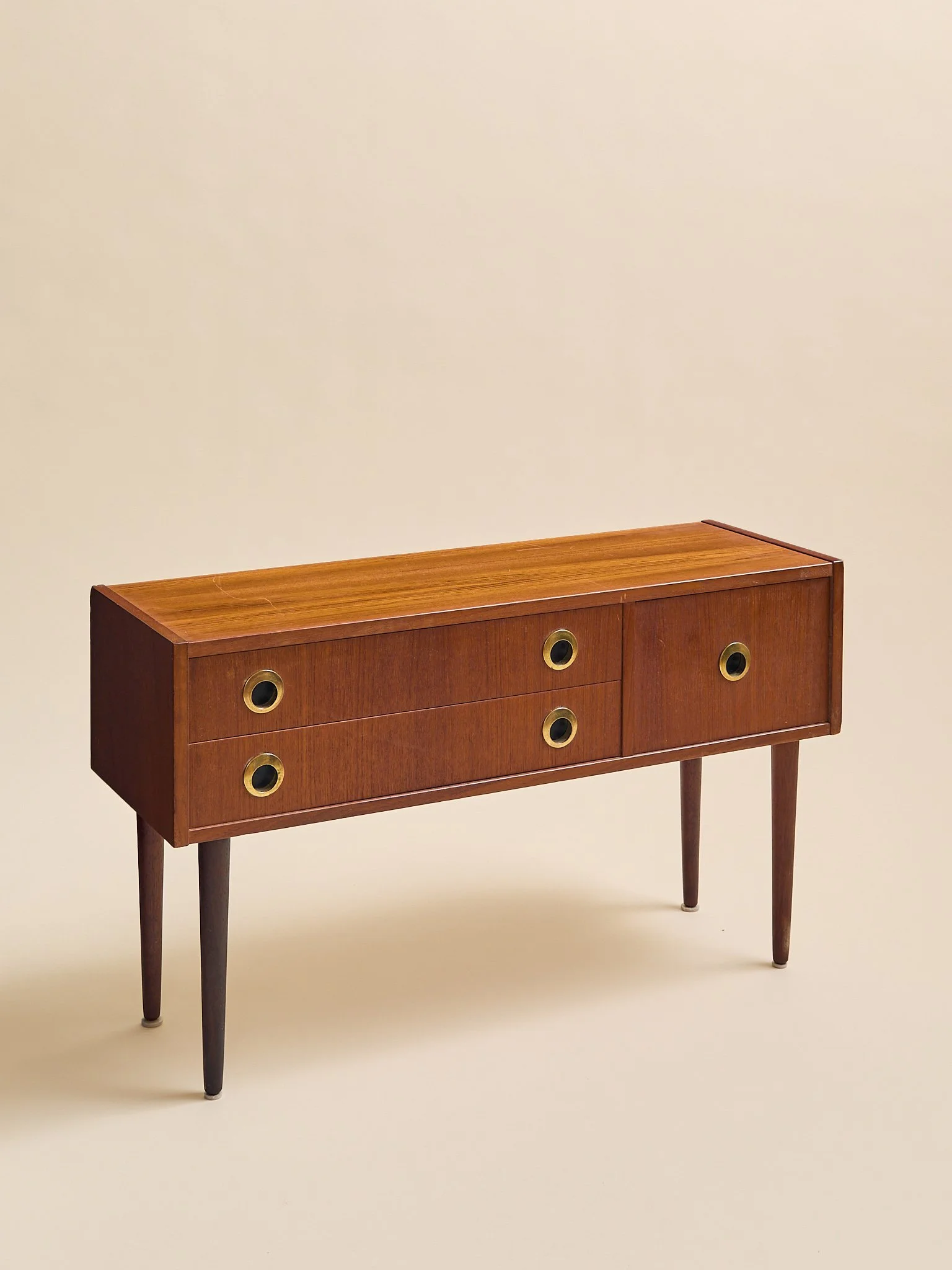 365_TheVintageScandinavianTeakLowChestC.1960S_03.jpg