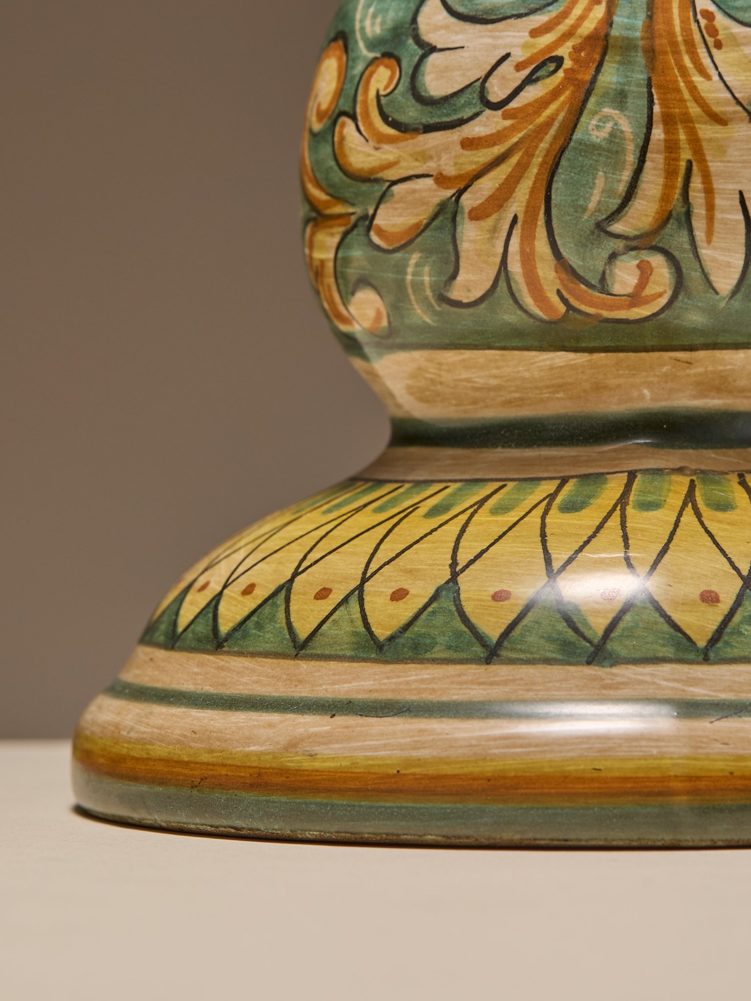 334_TheVintagePairofHandPaintedItalianCeramicCandlesticks_008.jpg
