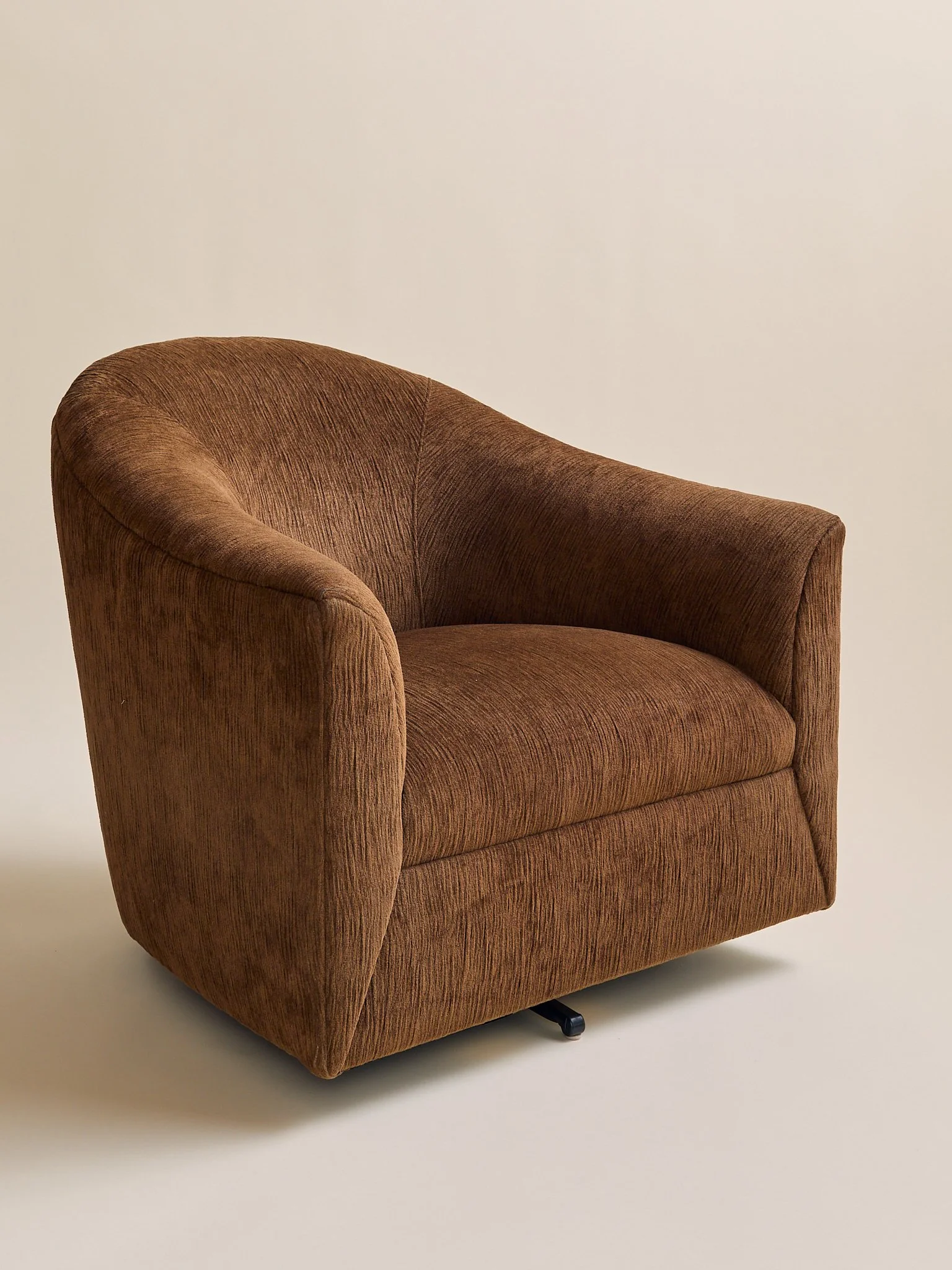 274_TheVintageSmitheBrownWavySwivelArmchair_002.jpg