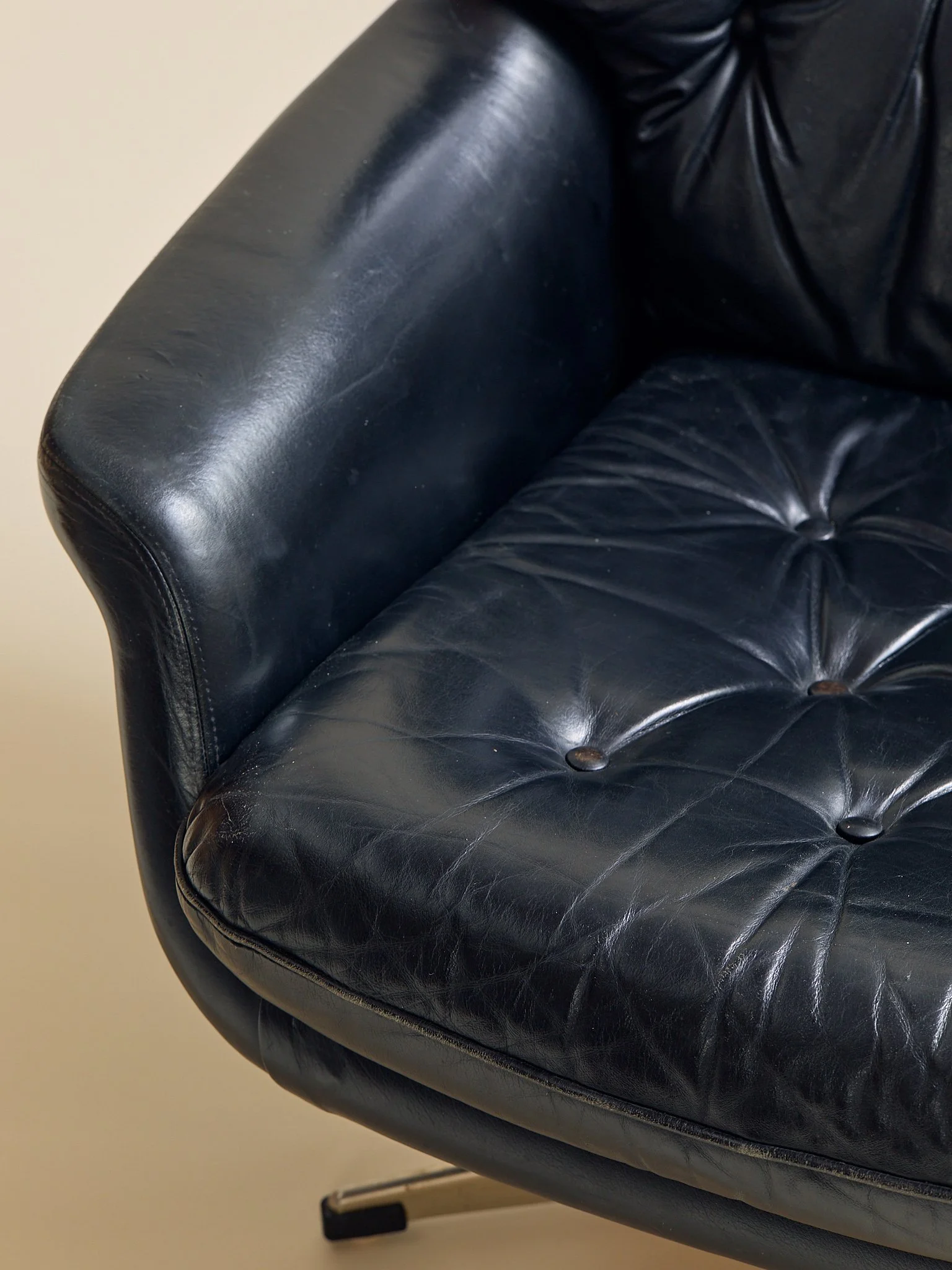 288_TheVintageH.W.KleinforBraminDanishLeatherLoungeChair1960s_11.jpg