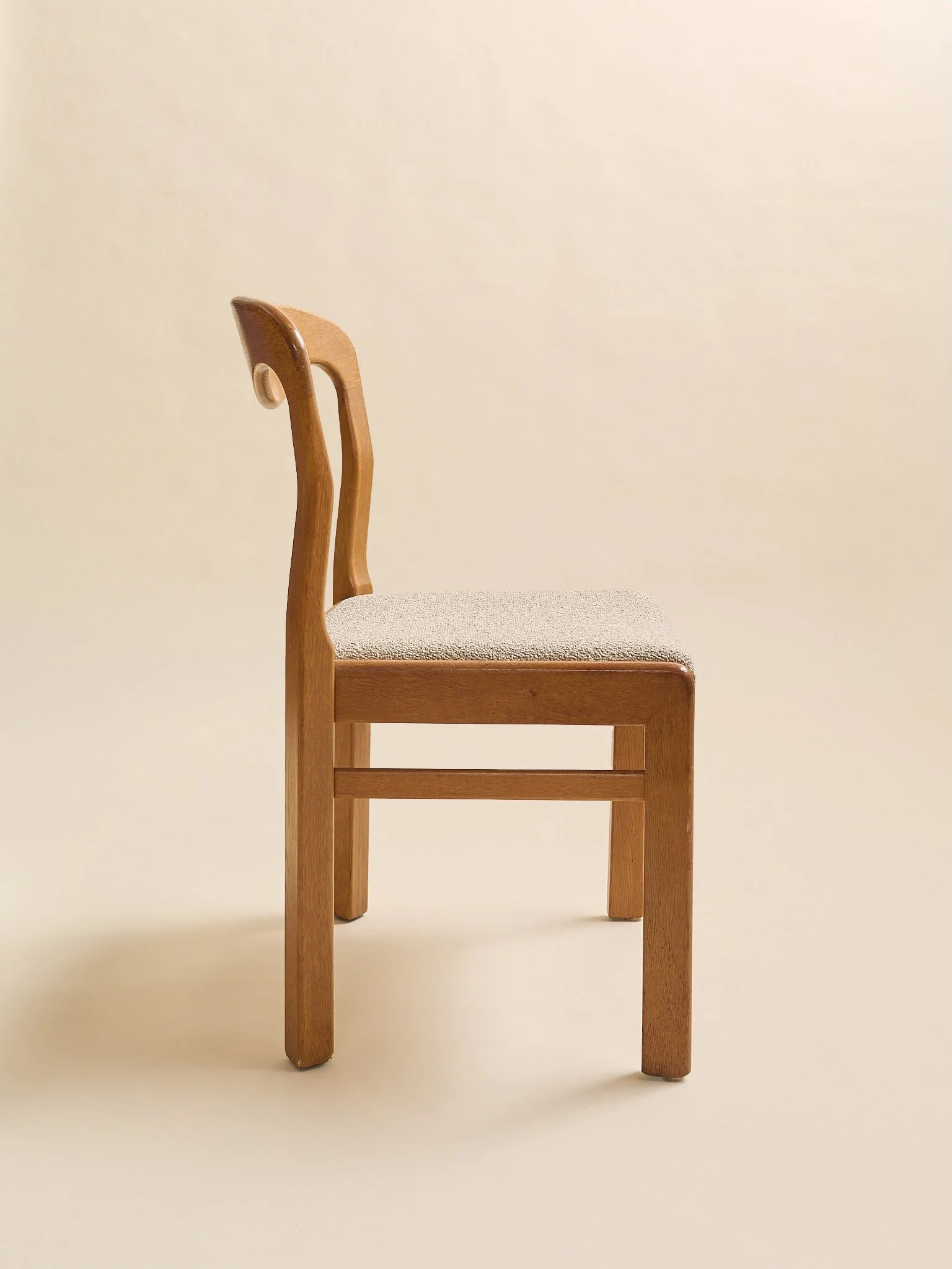 378_TheVintageStyleOfMollerOak&BoucleDiningChairs1970s_06.jpg
