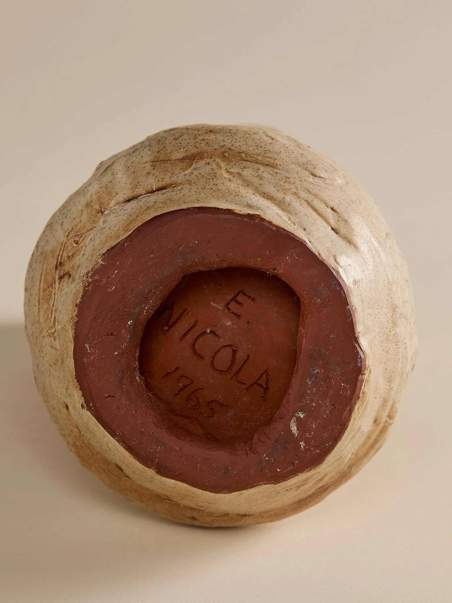 212_TheVintageHandMadeCeramicDappleTextureVase _005.jpg