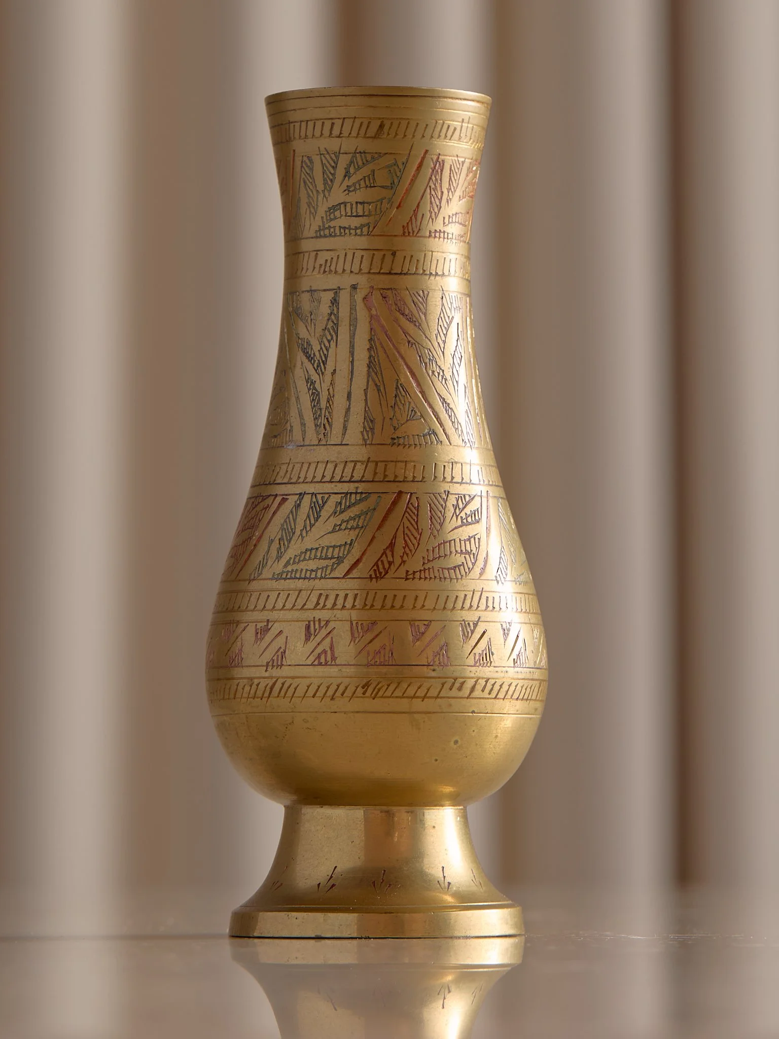 89_TheBrassEtchedVase_003.jpg