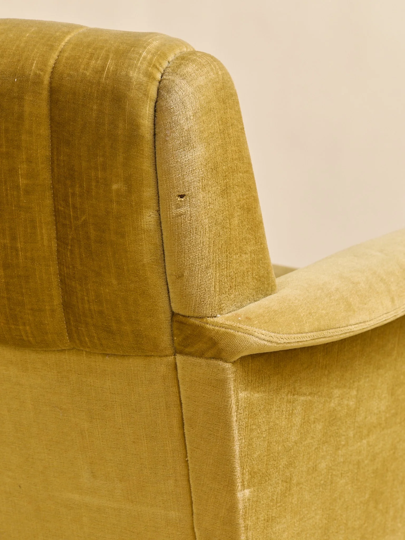 376_TheVintagePairOfDanishVelourLoungeChairsC1960S_13.jpg