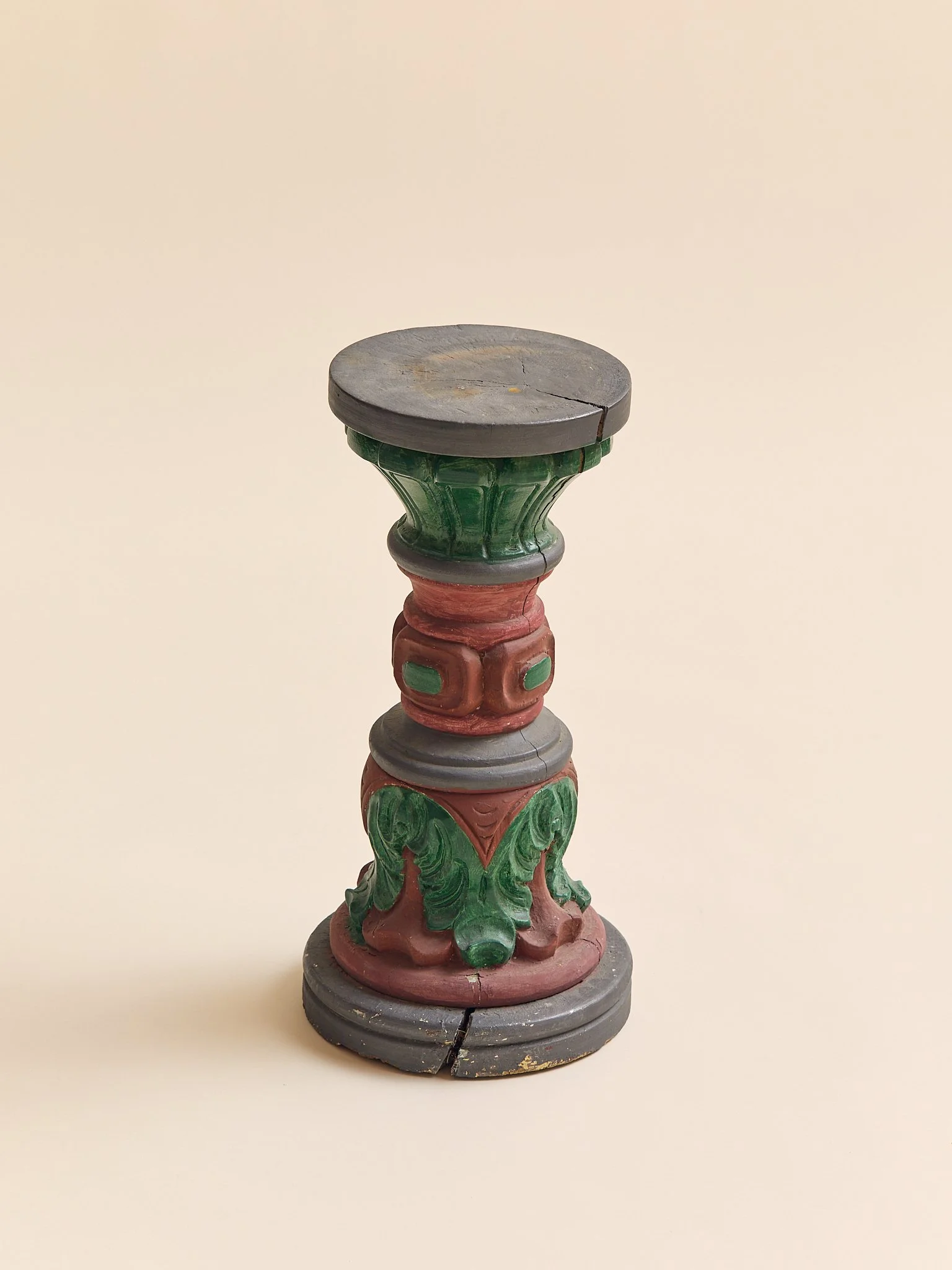 254_TheHandPaintedRedandGreenSolidOakPedestal_003.jpg