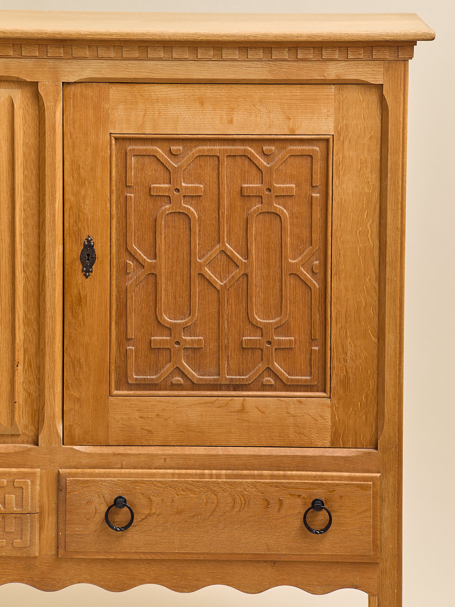 361_TheVintageAttr.HenningKjaernulfDanishOakSideboard1960S_08.jpg