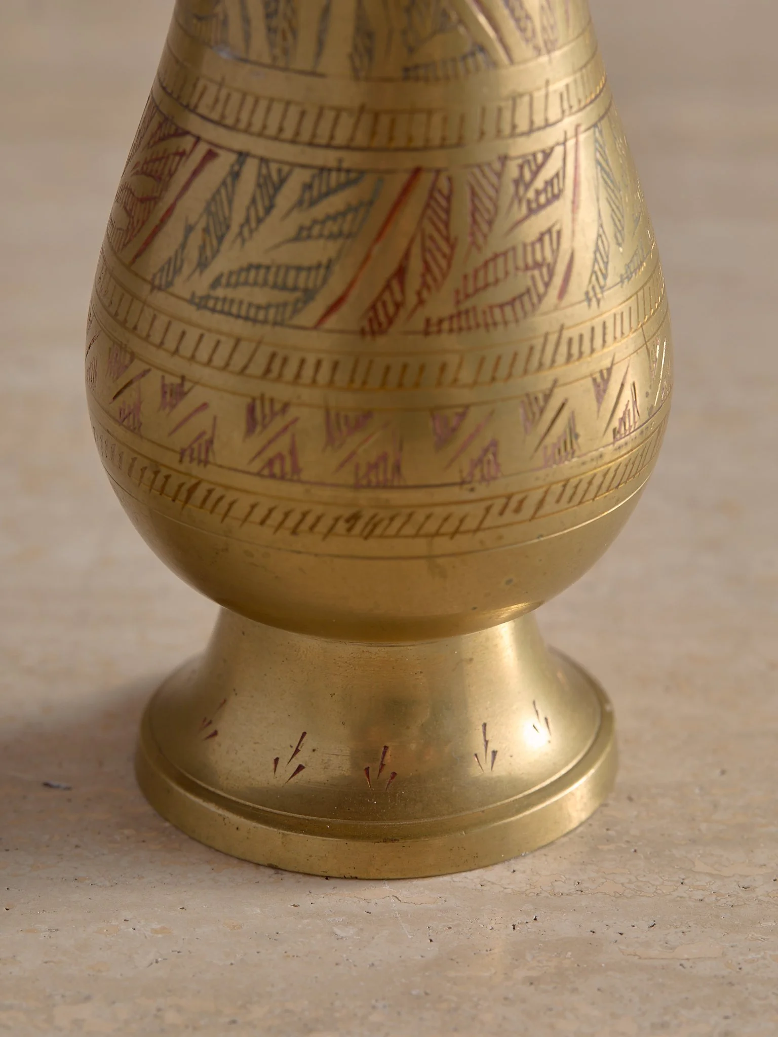 89_TheBrassEtchedVase_004.jpg