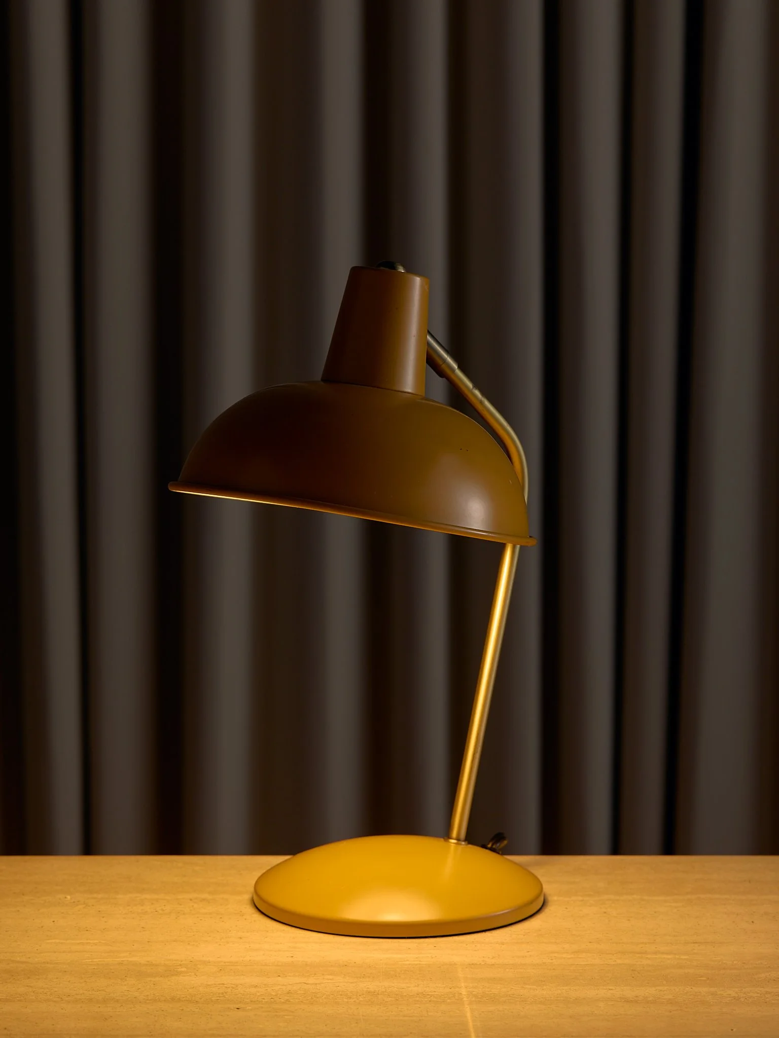113_TheVintageMustardYellowTaskLamp_002.jpg