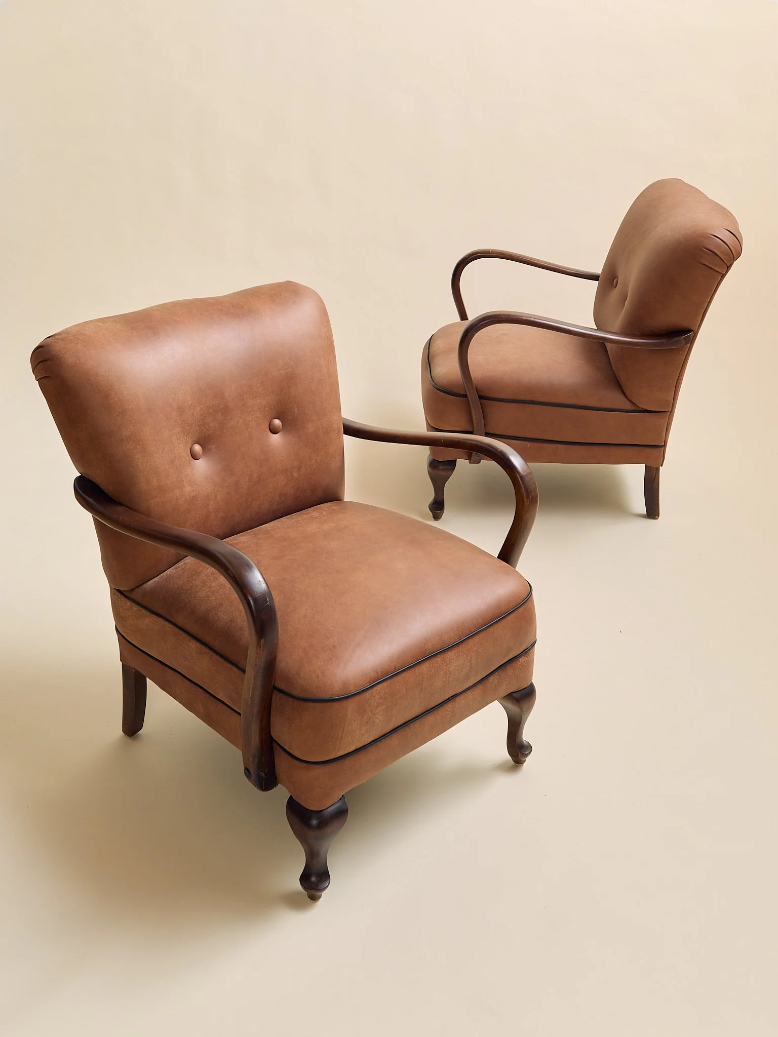 375_TheVintagePairChristensenStyleDanishLeatherArmchairsC1930S_01.jpg