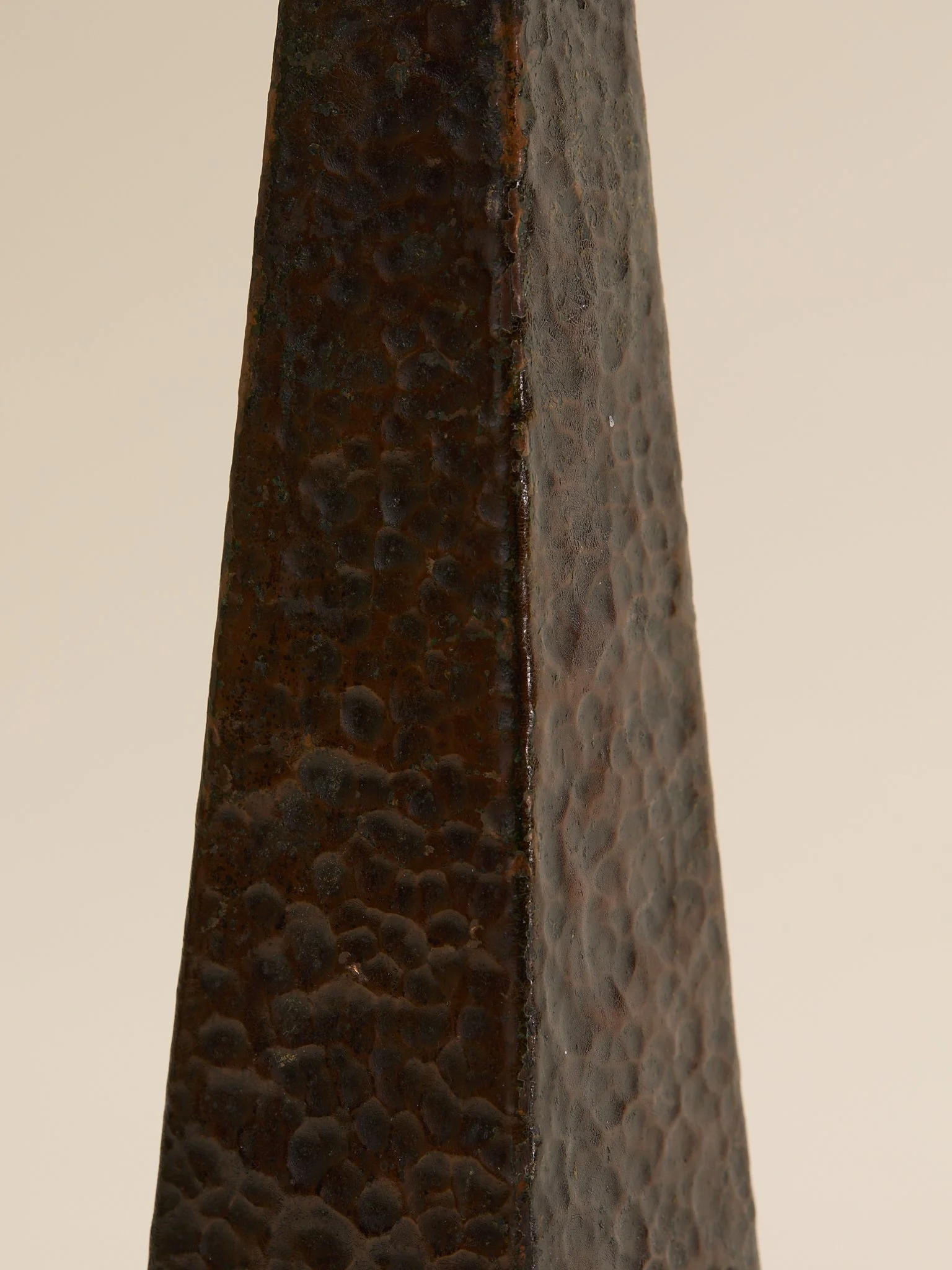 Shot_93_TheVintageHammeredCopperMiniMissionLamp_004.jpg