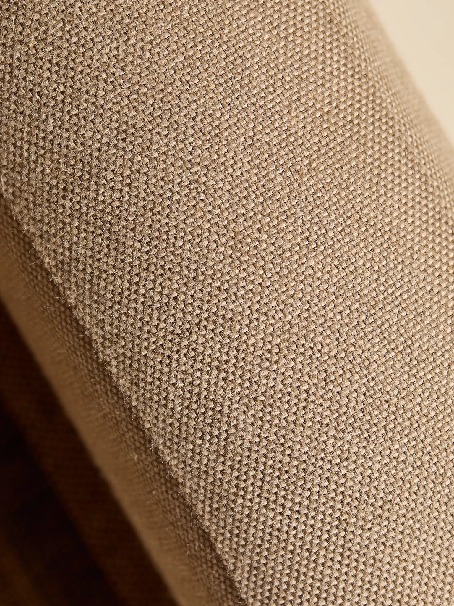 395_TheVintagePostModernCurvedChair_14.jpg