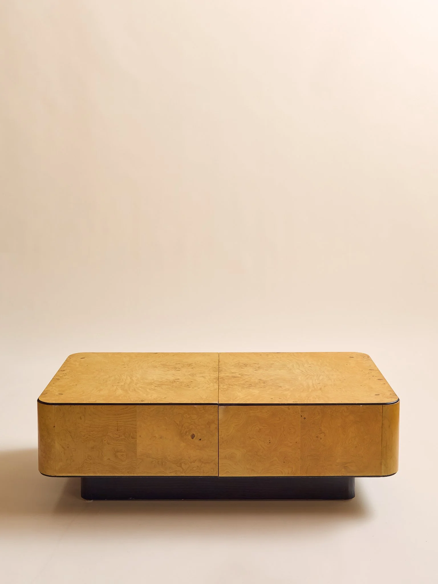 208_TheVintageHenredonSceneIIBurlwoodSlidingTopCoffeeTable_001.jpg