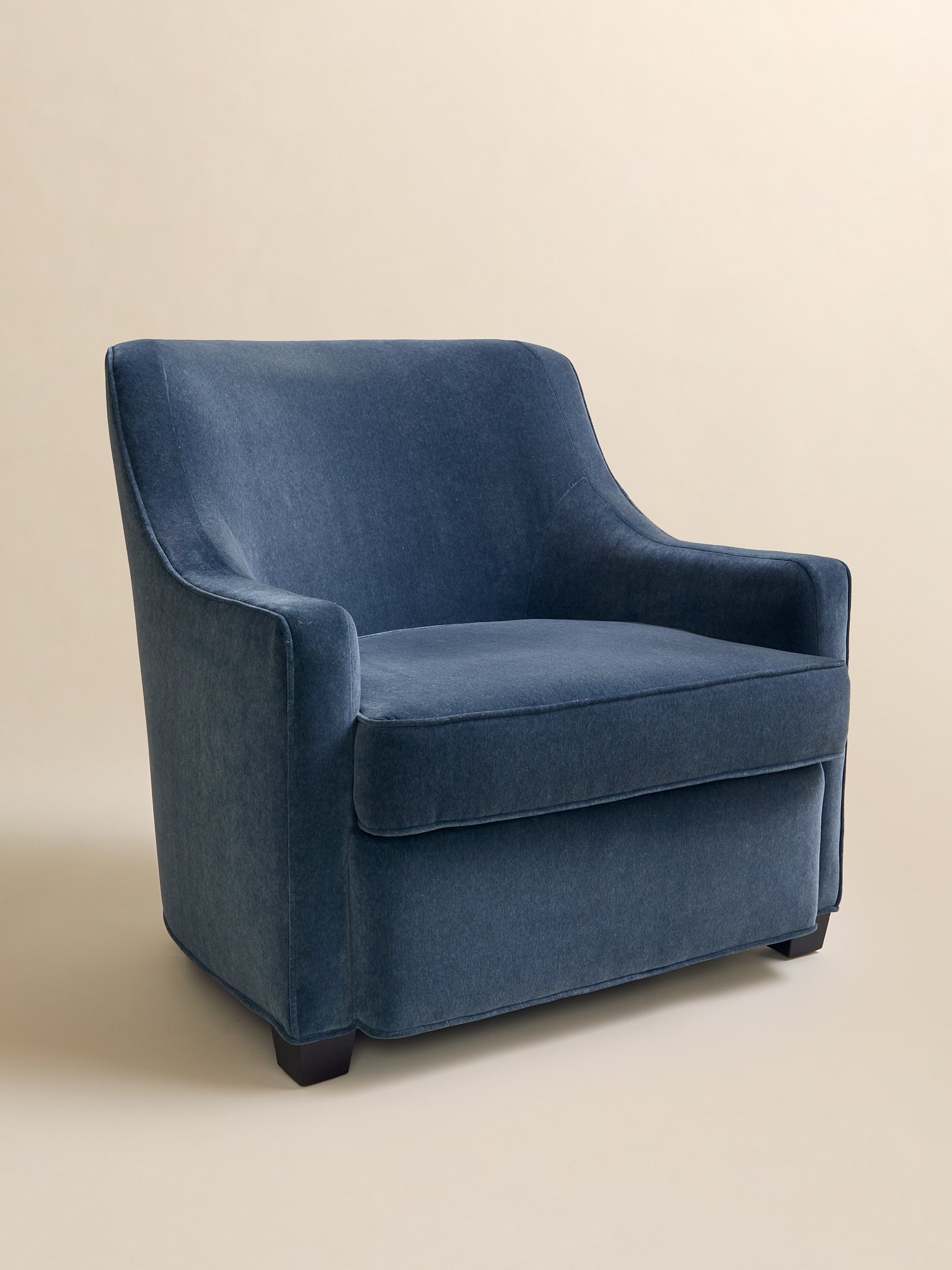 275_TheVintageBarbraBarryUpholsteredChair_0174.jpg