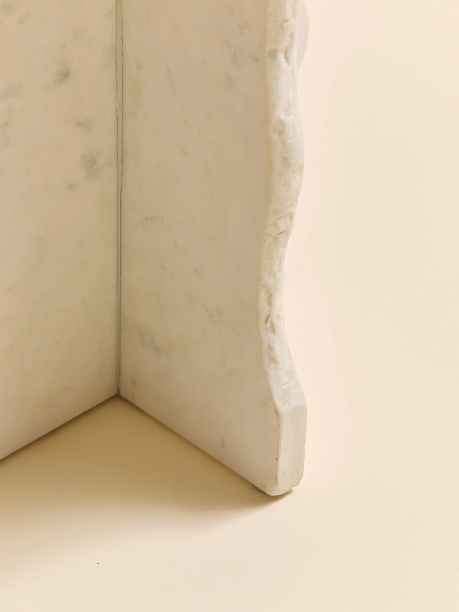 334_TheBrutalistStyleWhiteMarblePedestalSideTable_07.jpg