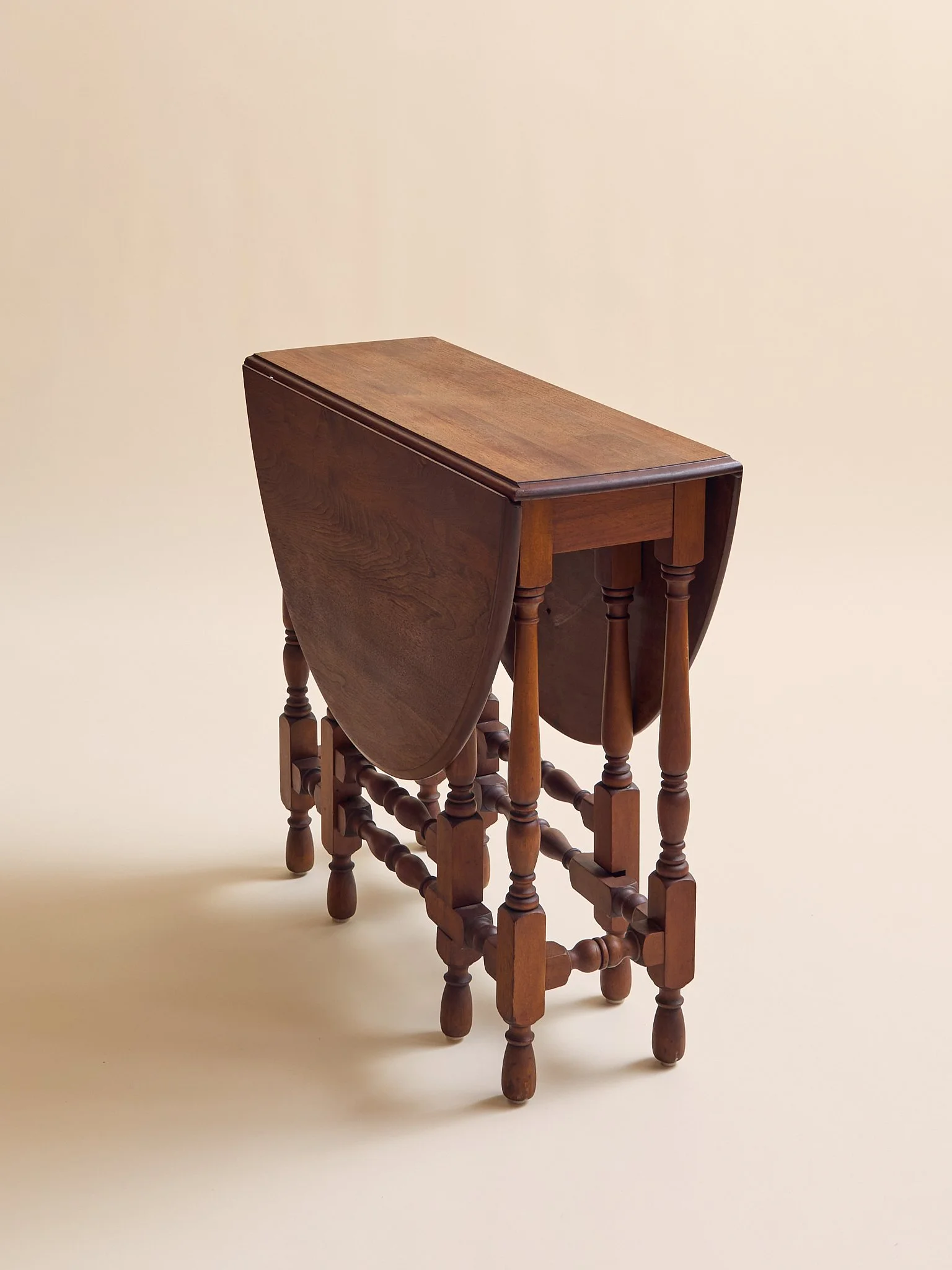 207_TheVintageCarvedGateLegTable _004.jpg