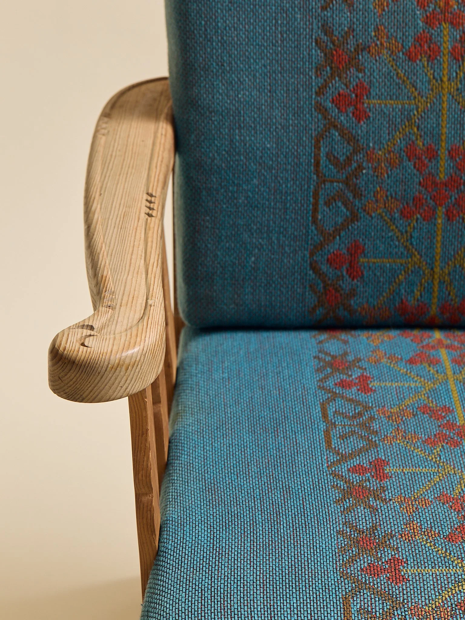 312_TheVintagePairof1950sKrogenasNorwegianPineLoungeChairs_12.jpg