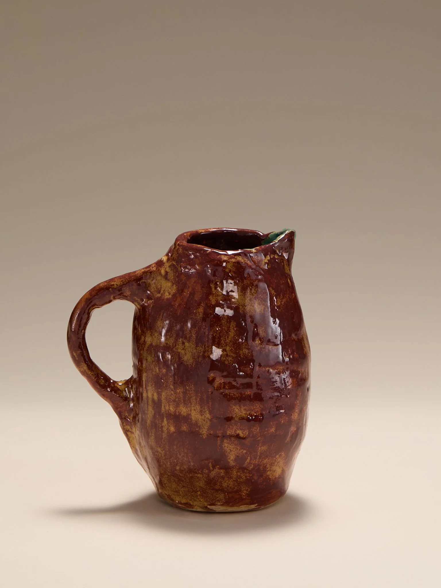 168_TheVintageRedSpeckledPitcher_003.jpg