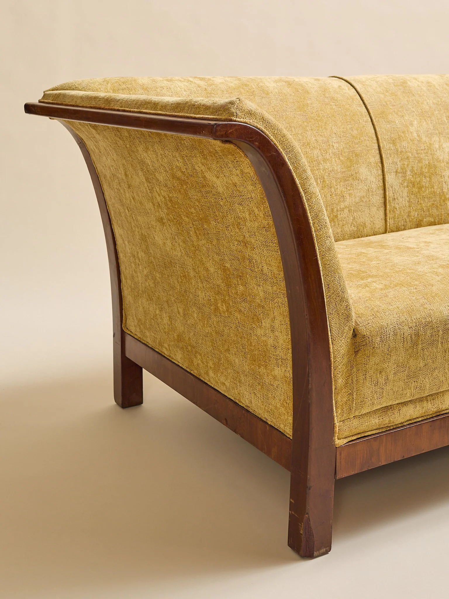 341_TheVintage1960sMCMWalnutDiningChairs_06.jpg