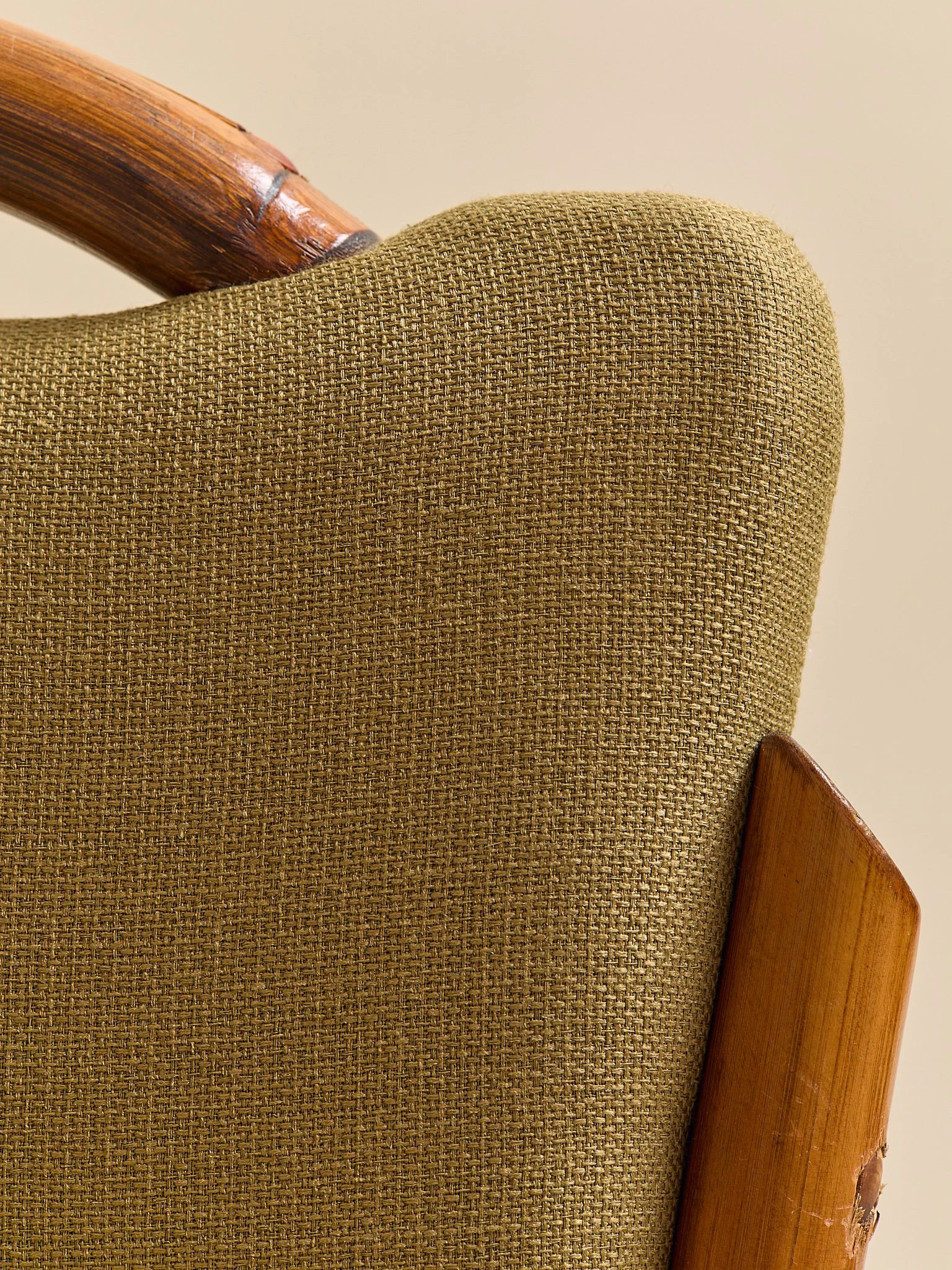 307_TheVintageCurvedBambooAccentChairs_08.jpg