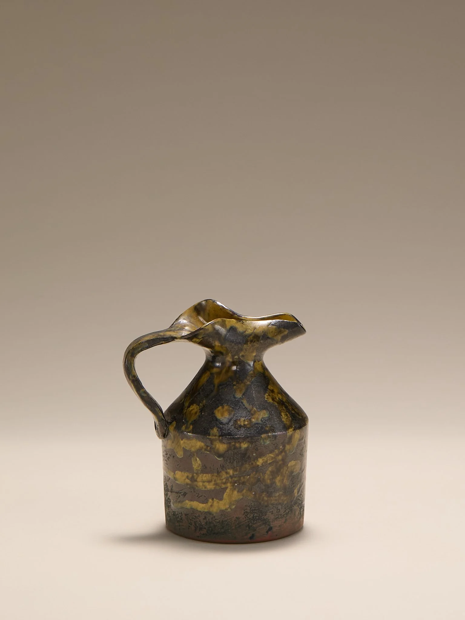 185_TheVintageHand-ThrownCeramicPitcherwithMottledBrown&OchreGlaze_005.jpg