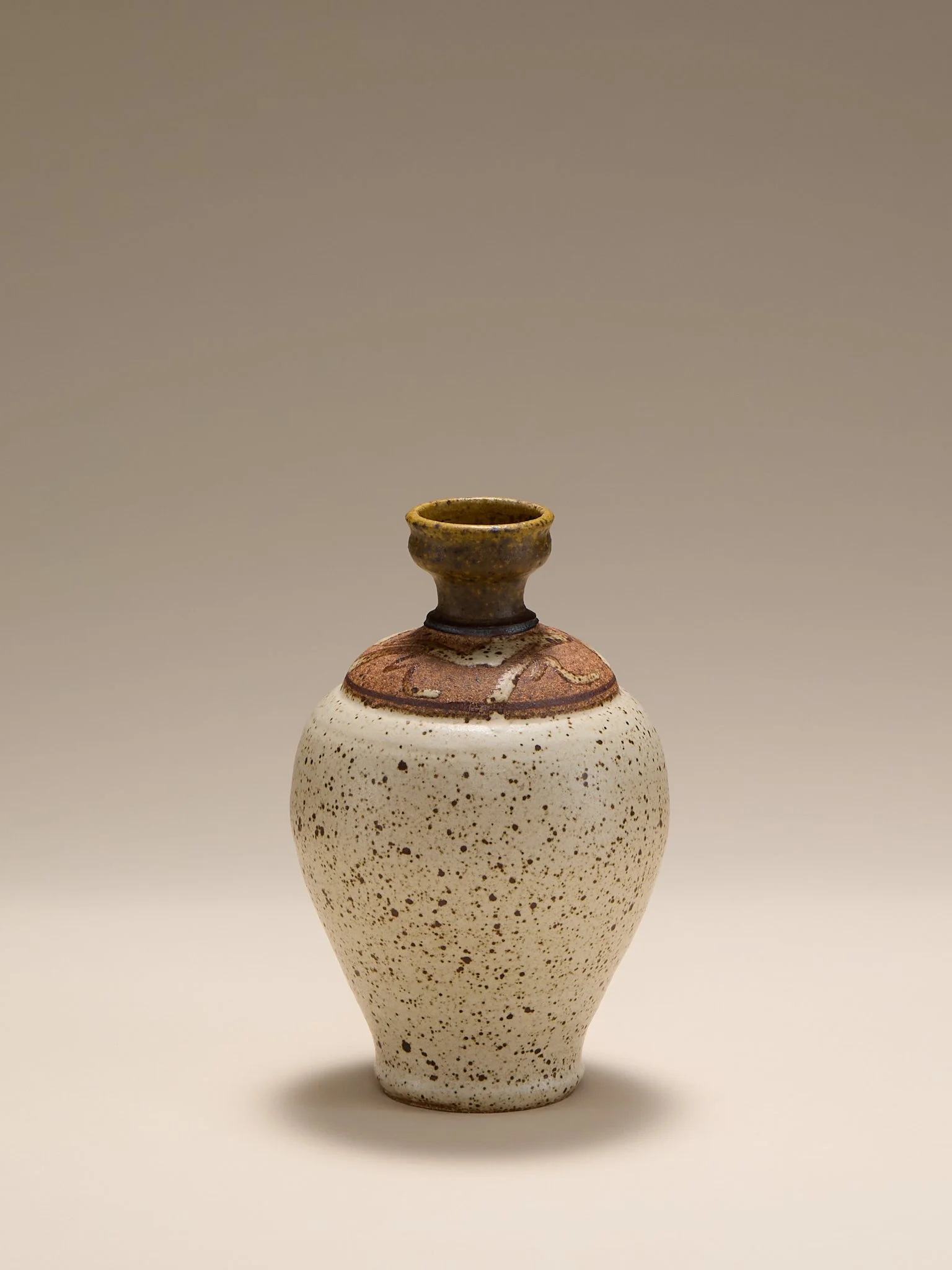 172_TheVintage1970sAmericanStudioPotteryVase_001.jpg