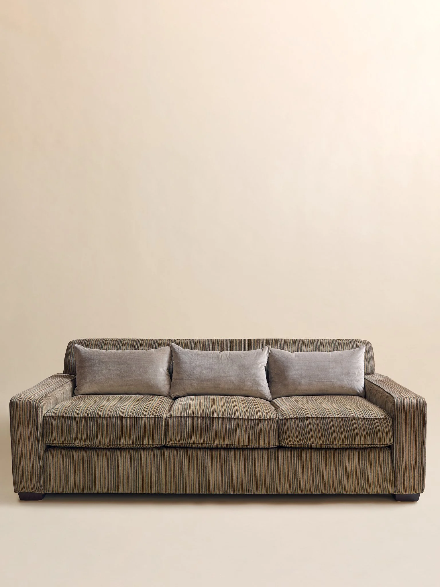 141_TheVintageSubtleStripeDeepSofa_001.jpg