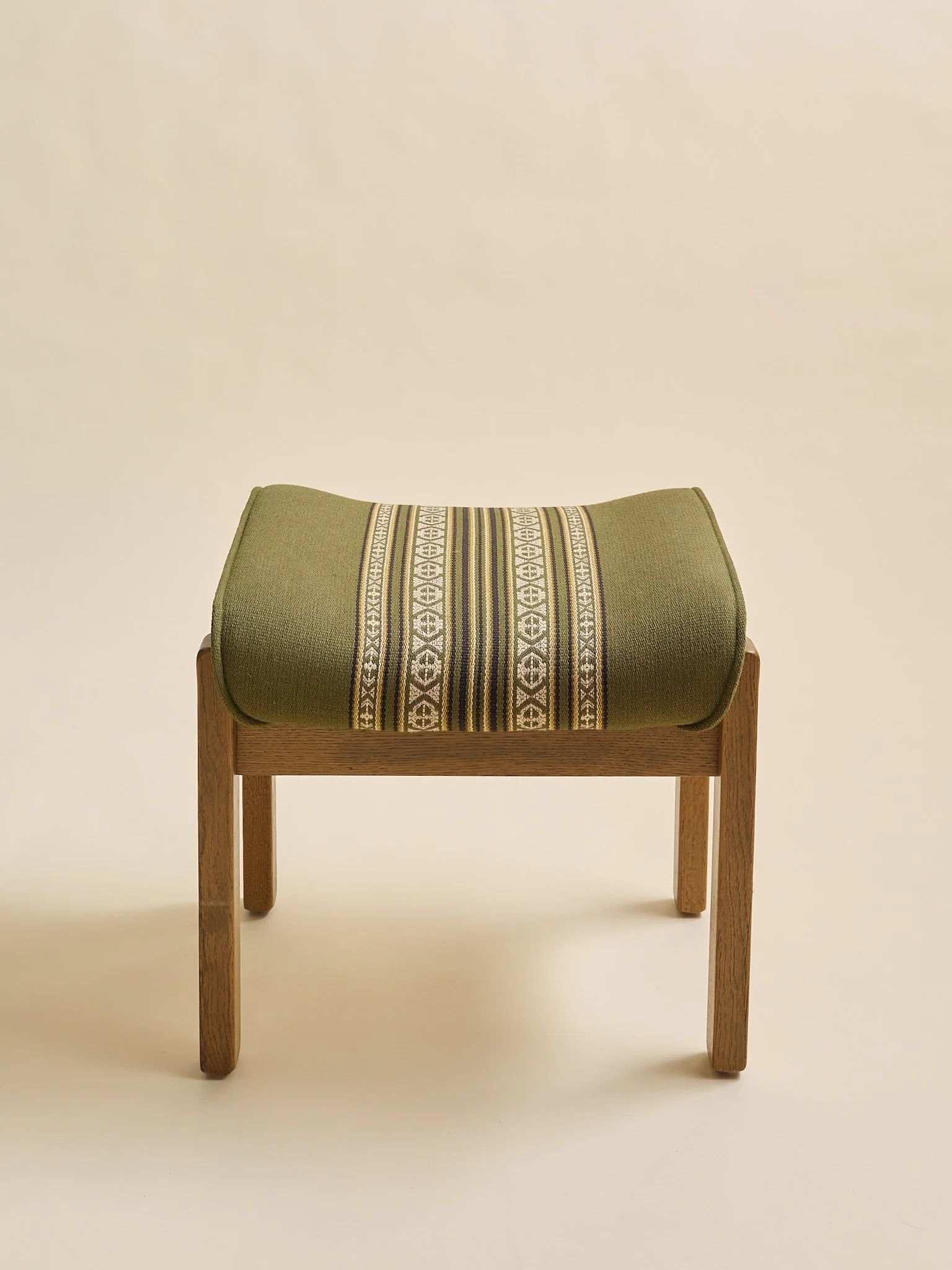 373_TheVintageDanishOakLoungeChairsAttrHenningKjaernulf1960s_2_15.jpg
