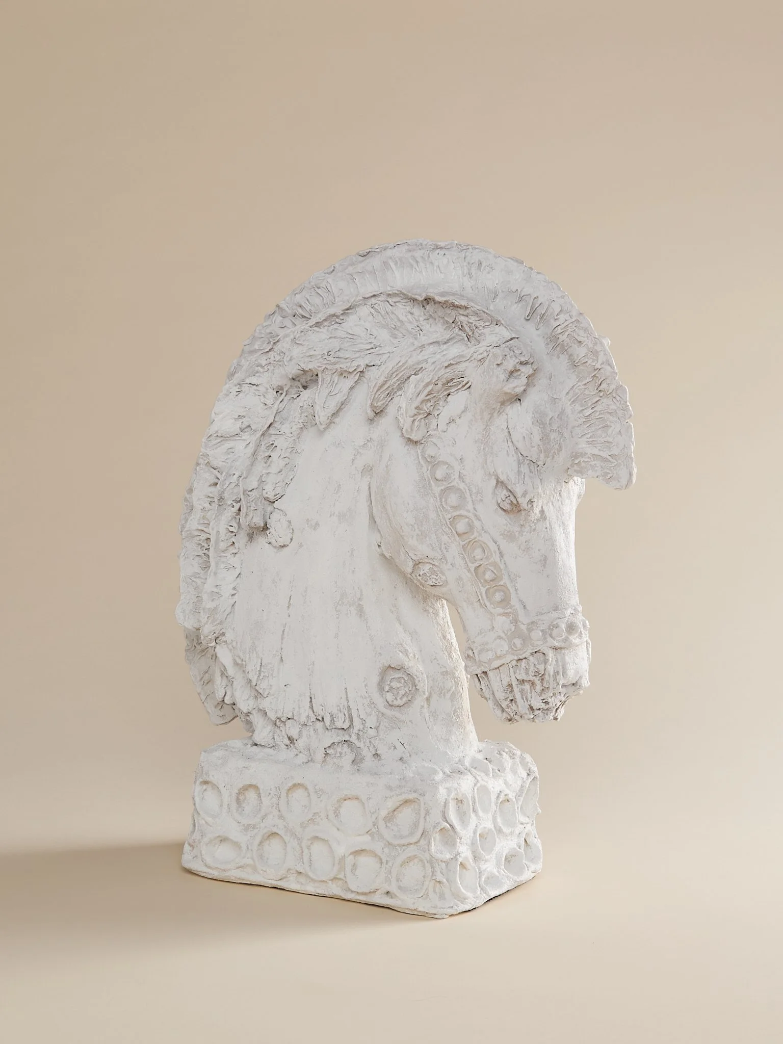 226_TheVintageHandmadeHorseSculpture_002.jpg