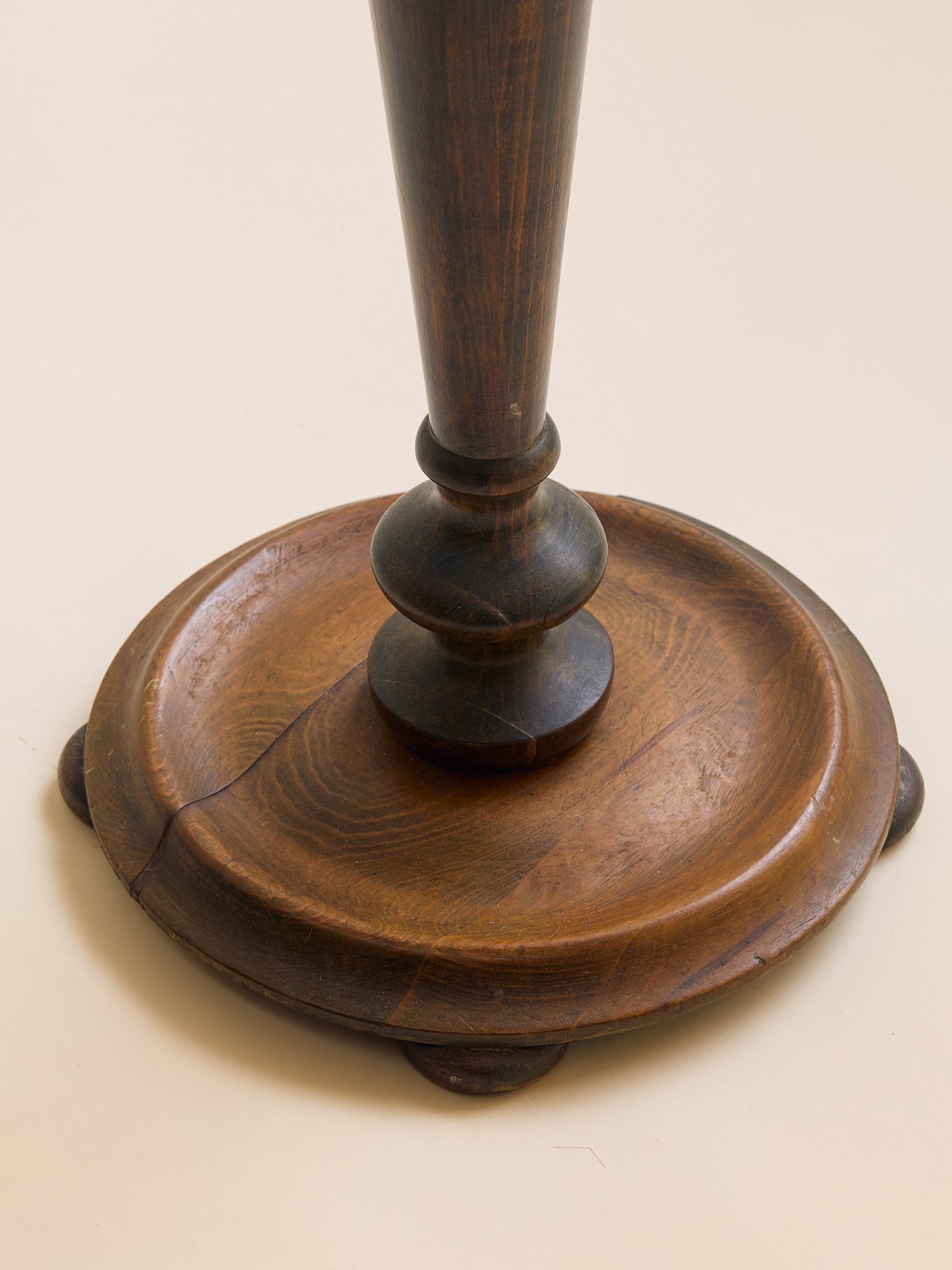 15_TheVintageTallShapedWoodPedestal _005.jpg