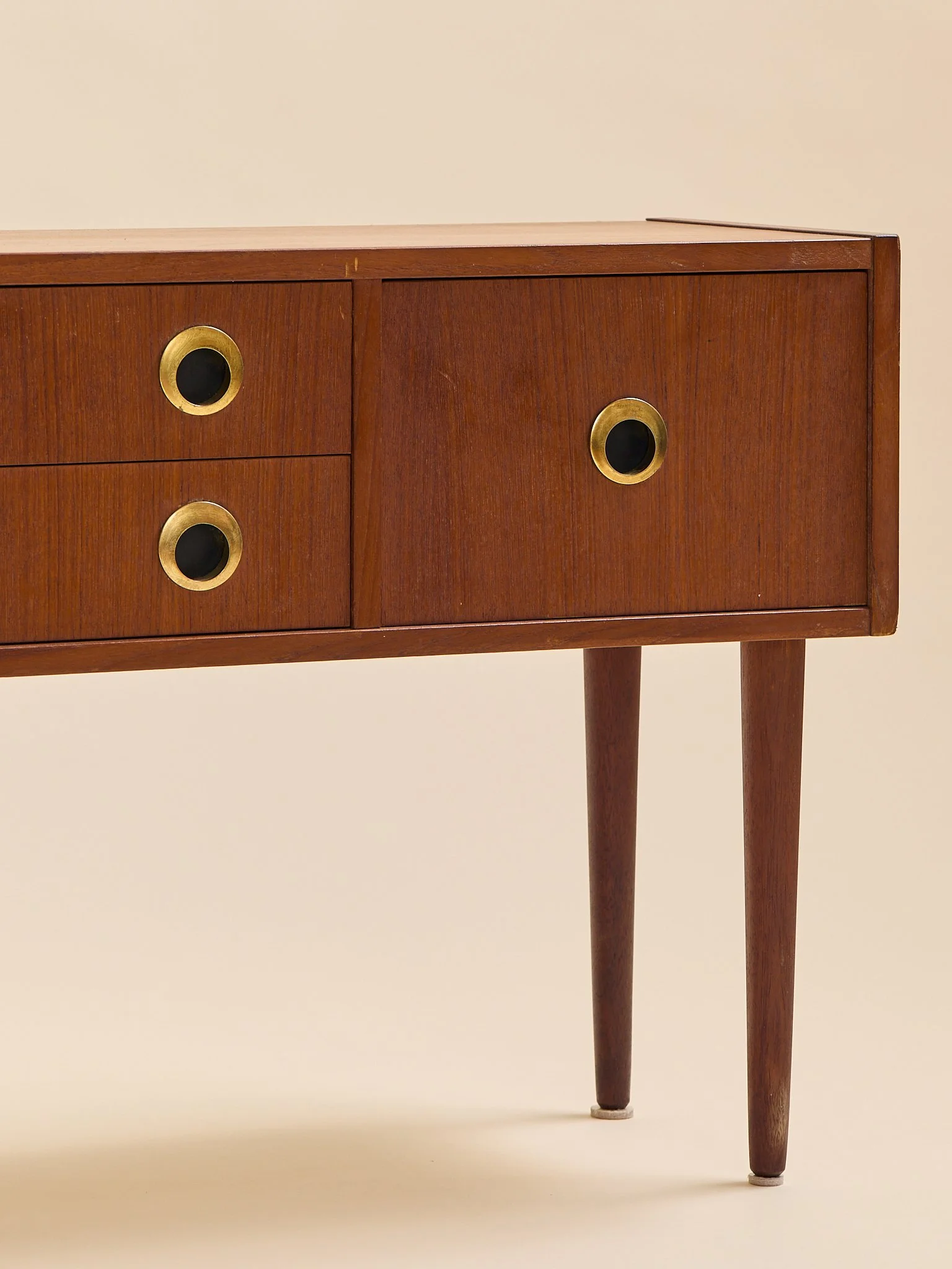 365_TheVintageScandinavianTeakLowChestC.1960S_15.jpg