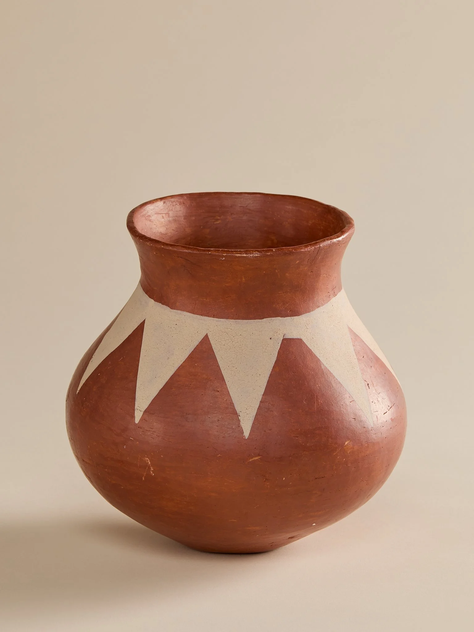 223_TheVintagePaintedRimTerracottaVessel_003.jpg