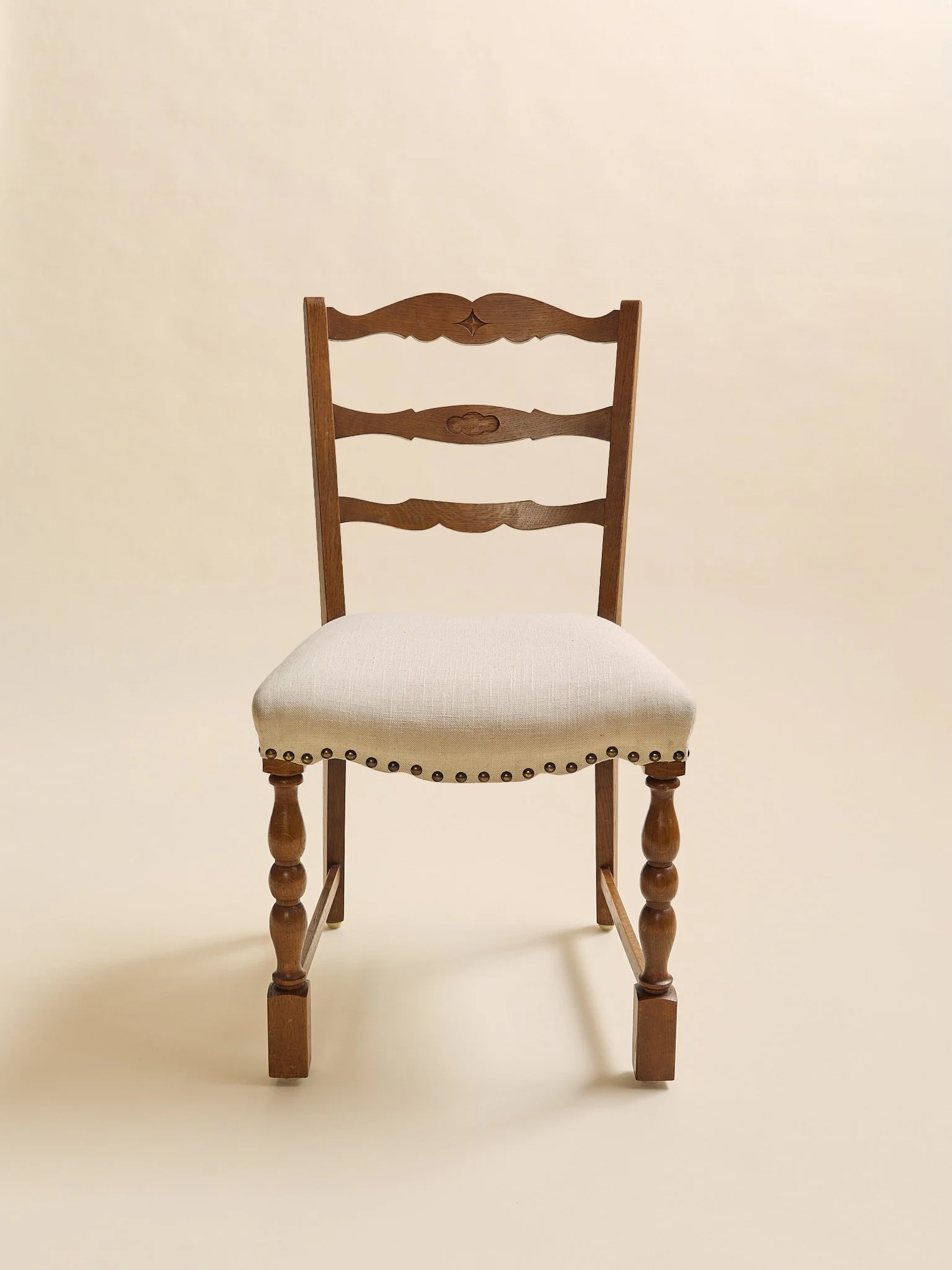 379_TheVintageKjaernulfStyleDanishOakDiningChairs1970S_05.jpg