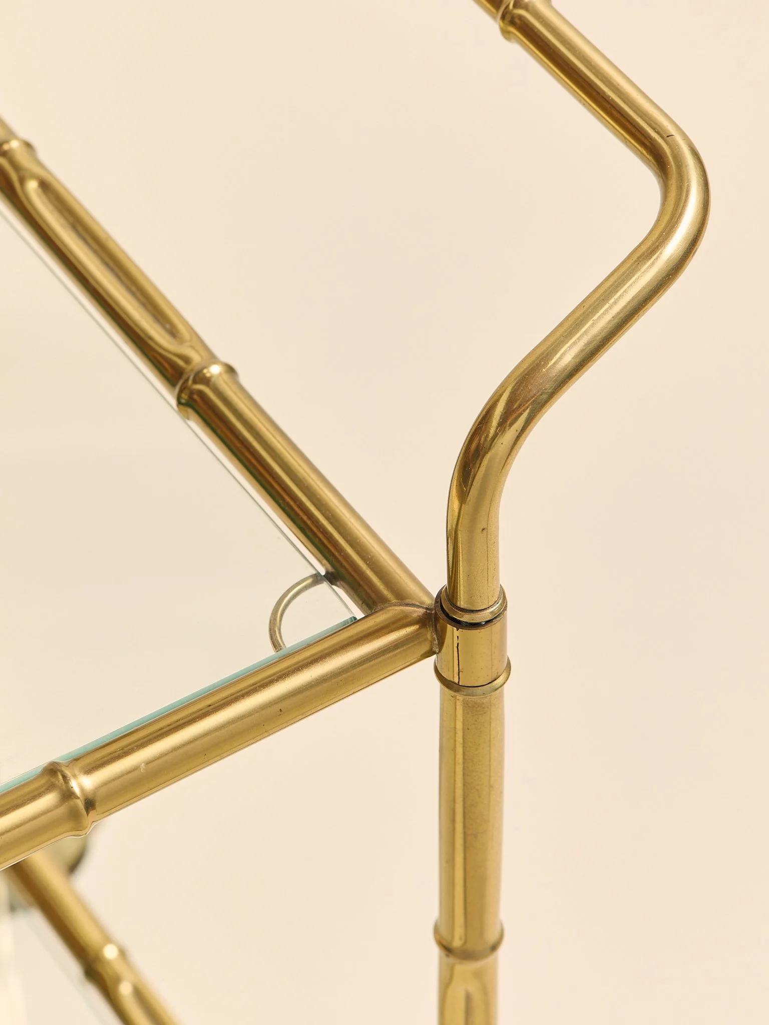 336_TheVintageHollywoodRegencyFauxBambooBrassBarCart_04.jpg