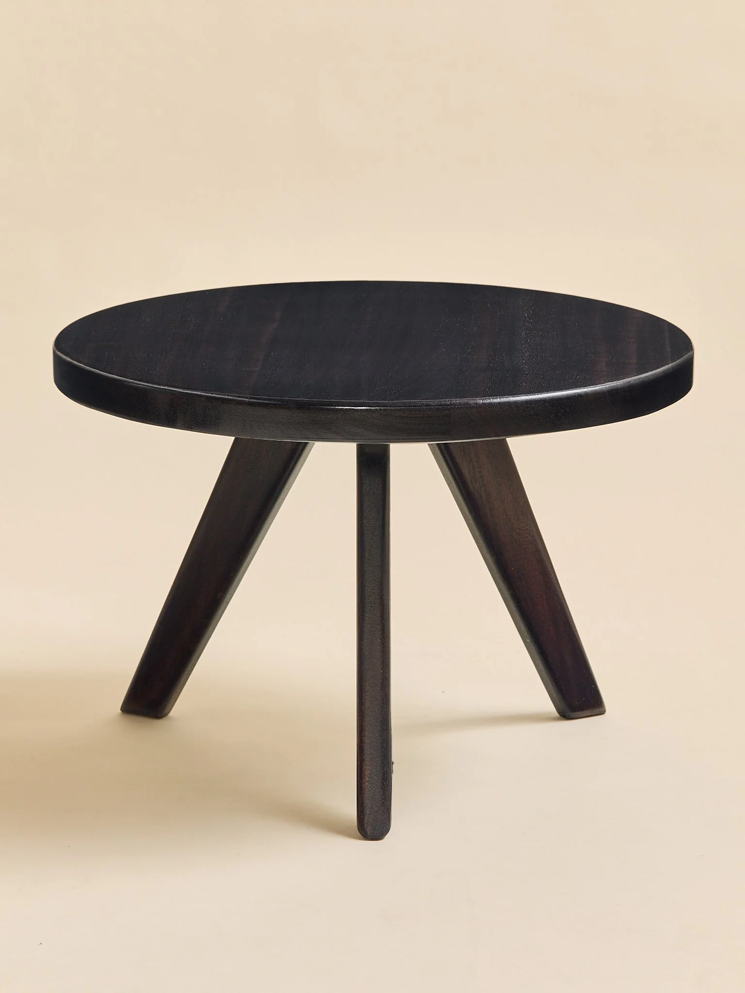 391_TheTriLegSmallCoffeeTableInBlackenedWalnutByMaxGlader_03.jpg