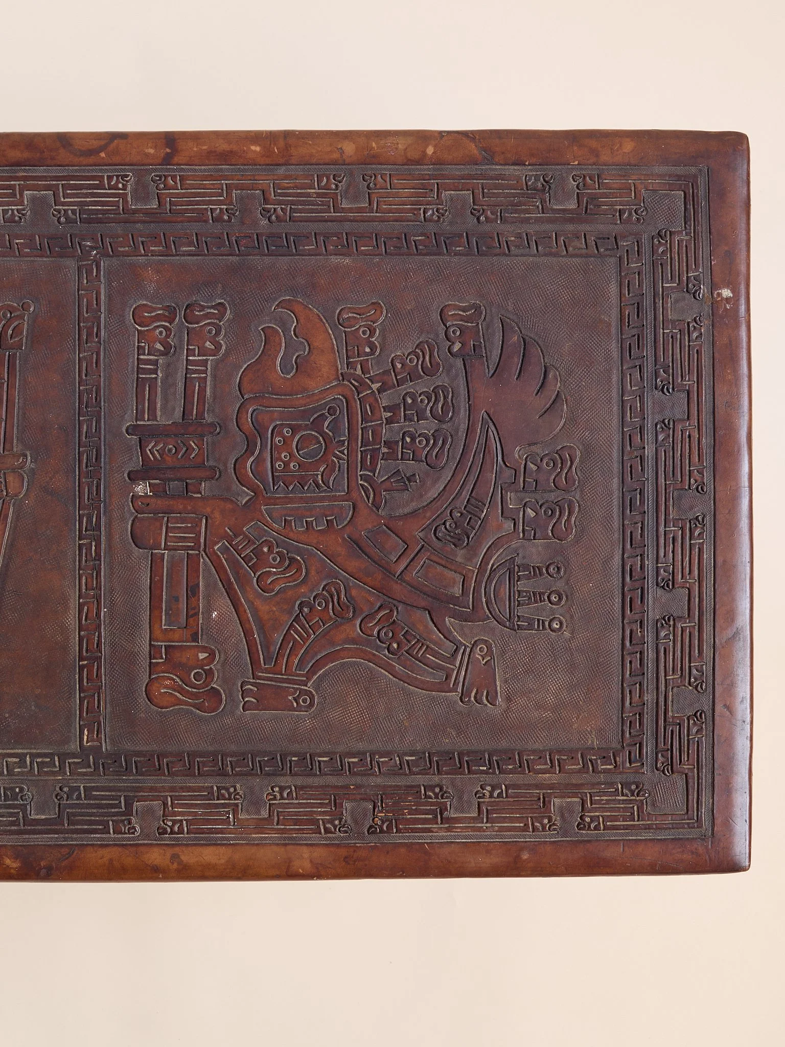 23_TheVintagePeruvianLeatherCarvedCoffeeTable_006.jpg