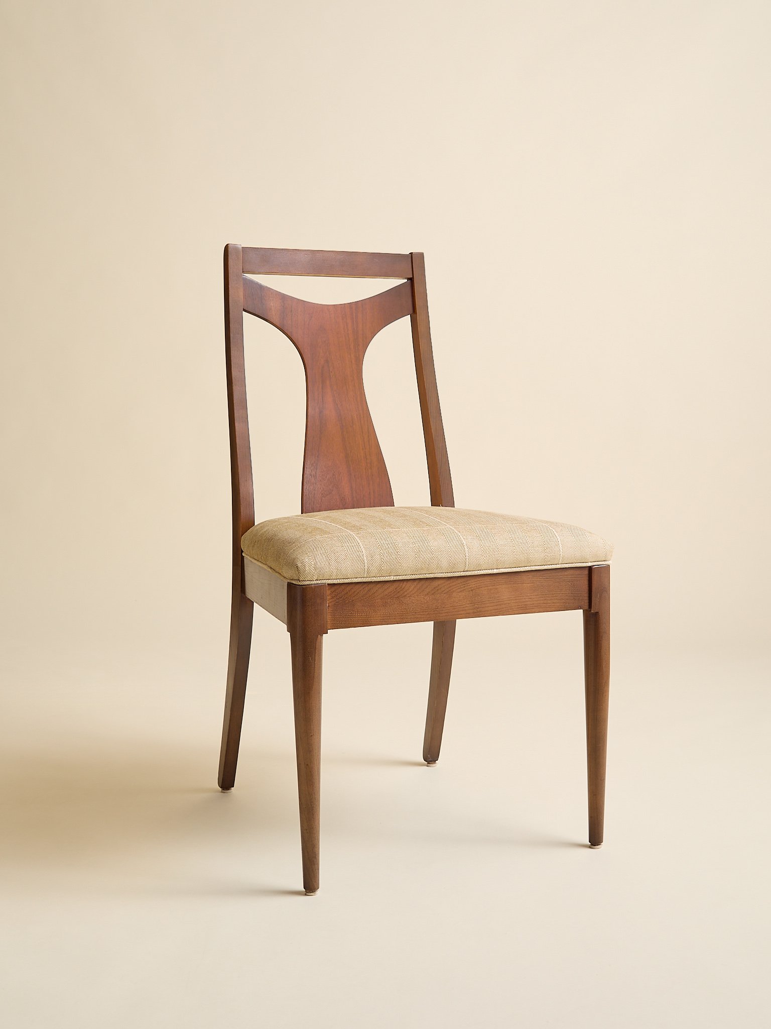 412_TheVintage1960sMCMWalnutDiningChairs_09.jpg