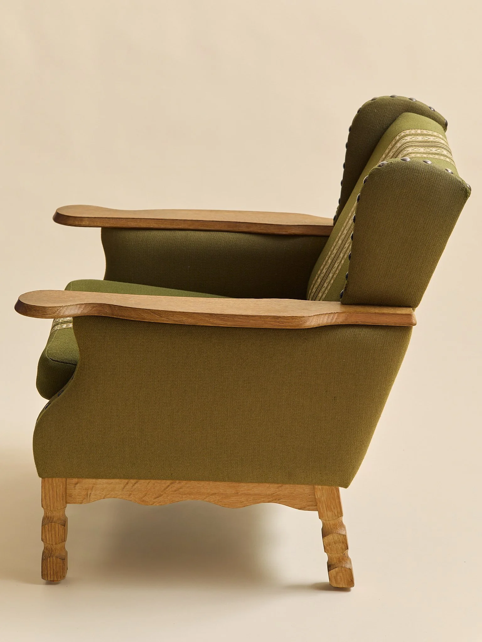 372_TheVintageDanishOakLoungeChairsAttrHenningKjaernulf1960s_10.jpg