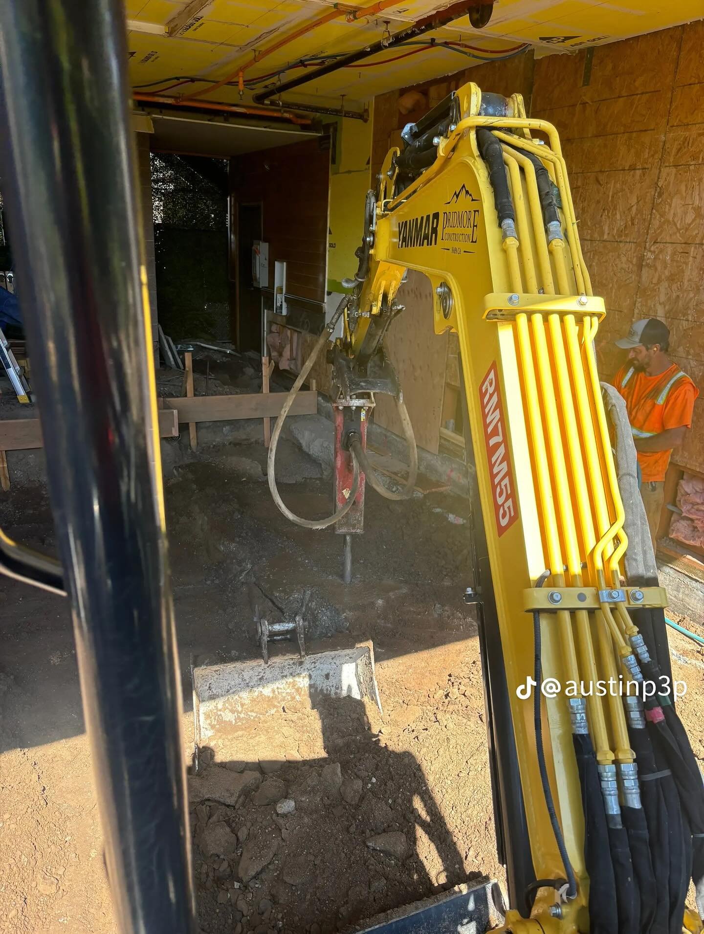 Excavating out old footings in Yountville
#excavation #demolition #earthworks #bluecollar #pridmoreconstructionllc #pridmoreconstruction