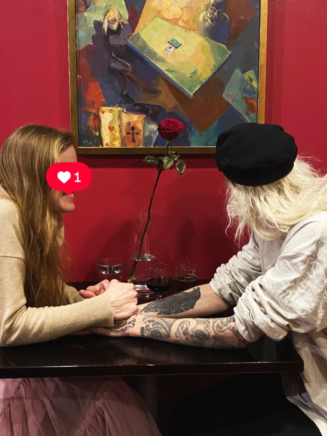 Malja yst&auml;vyydelle! 🥂❤️

Toivotamme kaikki kaverit, toverit ja loverit tervetulleiksi kippistelem&auml;&auml;n Buenosiin huomisen yst&auml;v&auml;np&auml;iv&auml;n kunniaksi! Olemme auki perjantaina sek&auml; lauantaina klo 15-02.

PS. Kuppilaa