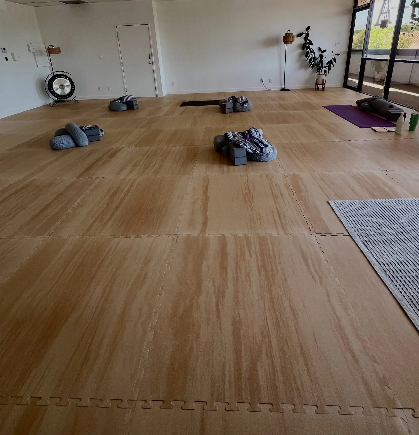 What a beautiful day at the studio! Grateful! 🤍 #theyogastudio #camarilloyoga
