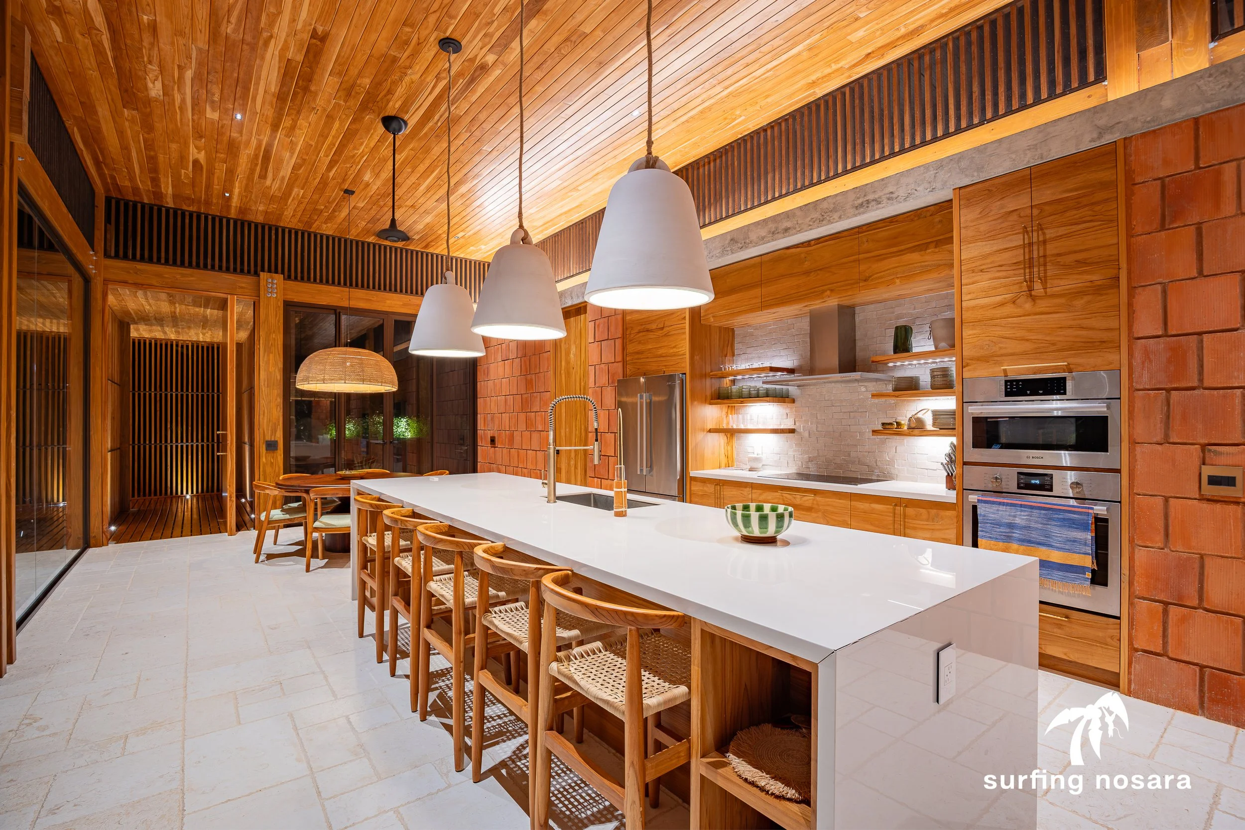 16 kitchen .jpg