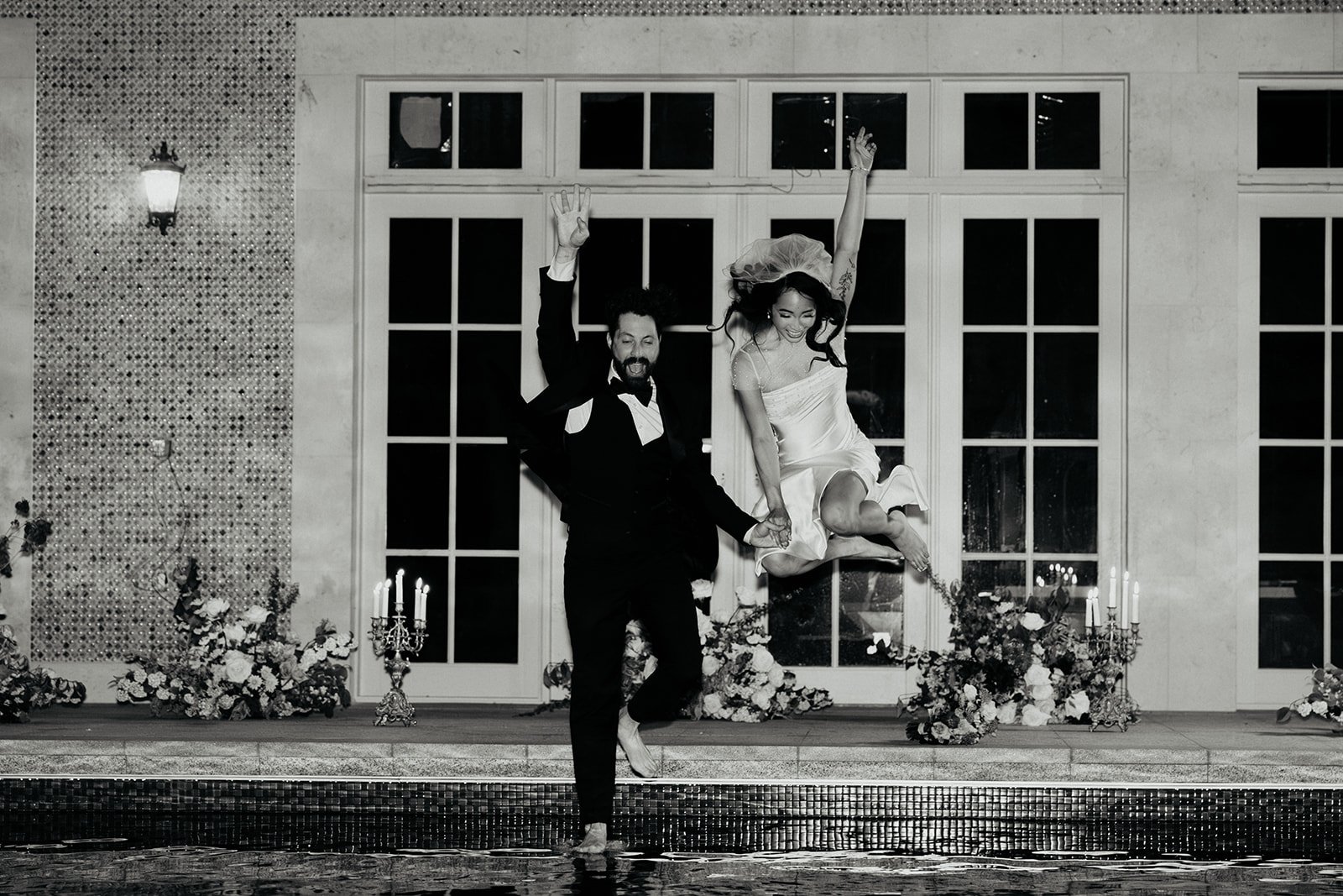  Venue- @chateau_de_lis  Planning &amp; Design- @amandajeanpdxevents  Photography- @emilyskyephotography  Catering- @thehivecateringco  Floral Design- @isaflora_design_co  Videography- @lovebug_pictures  Hair- @stevithehairwitch  Makeup- @shantillyar