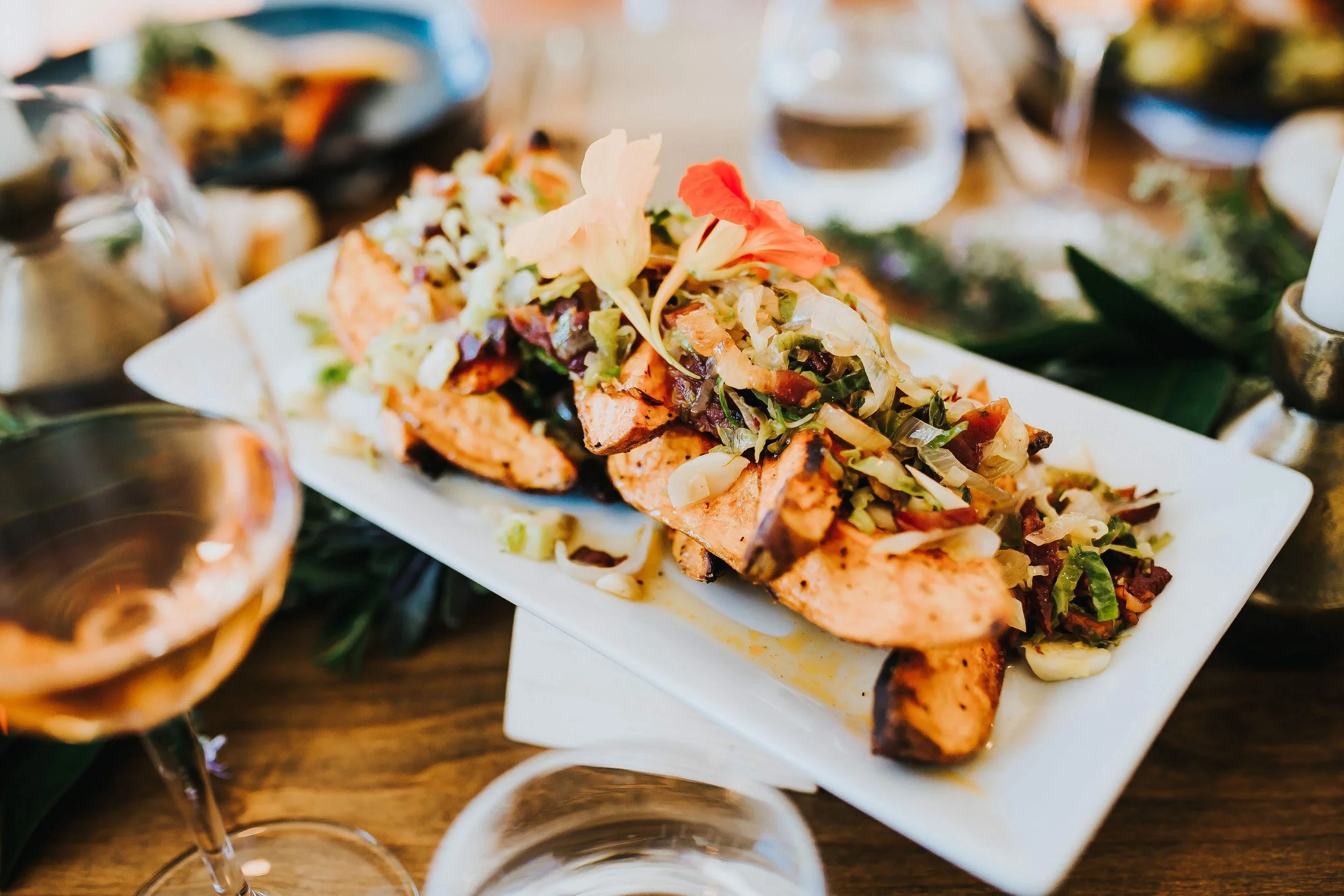 CedarSchoolHiveCateringTroutdalePortlandOregonWeddingPhotographerRebeccaRizzo-292.jpg