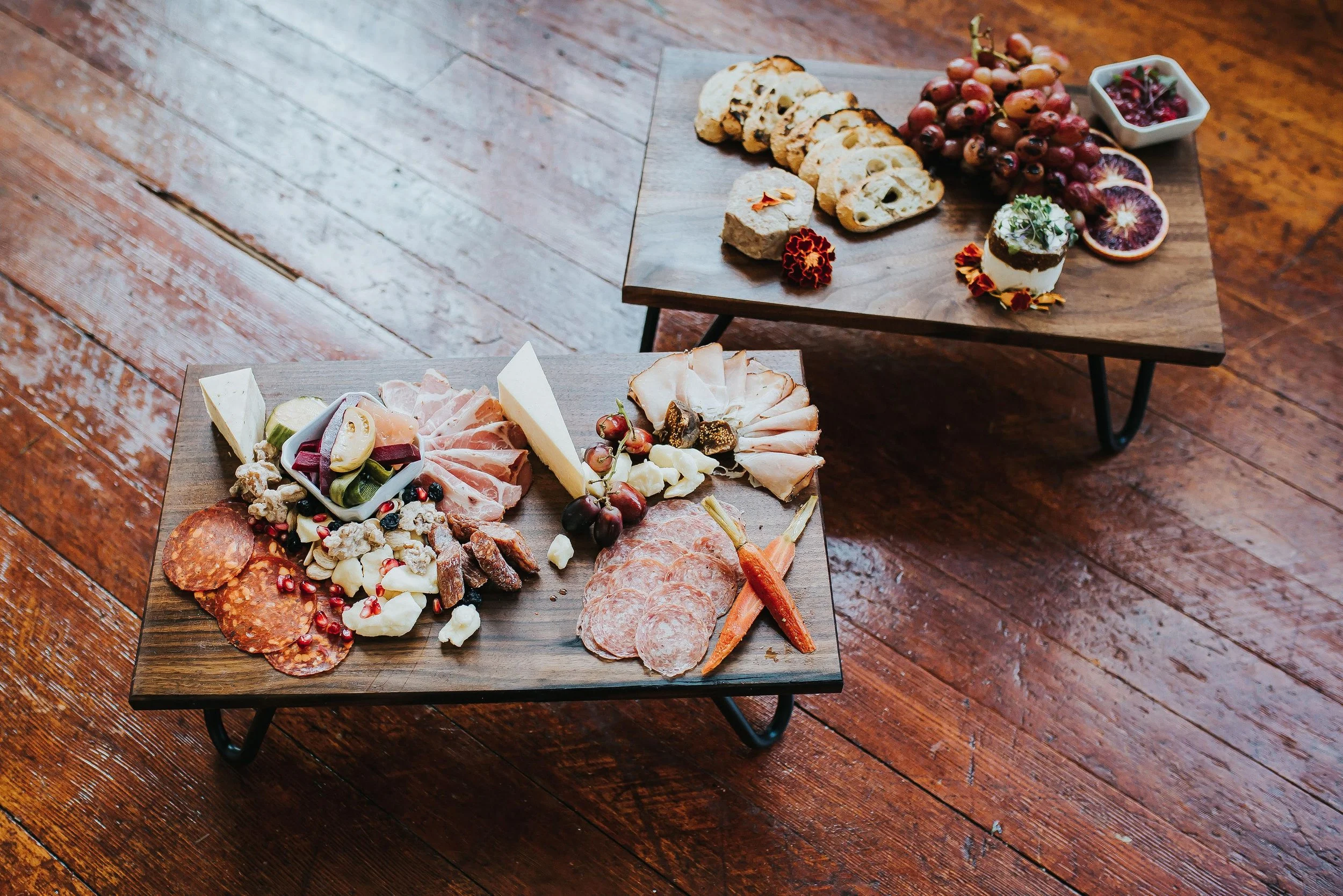 CedarSchoolHiveCateringTroutdalePortlandOregonWeddingPhotographerRebeccaRizzo-111.jpg
